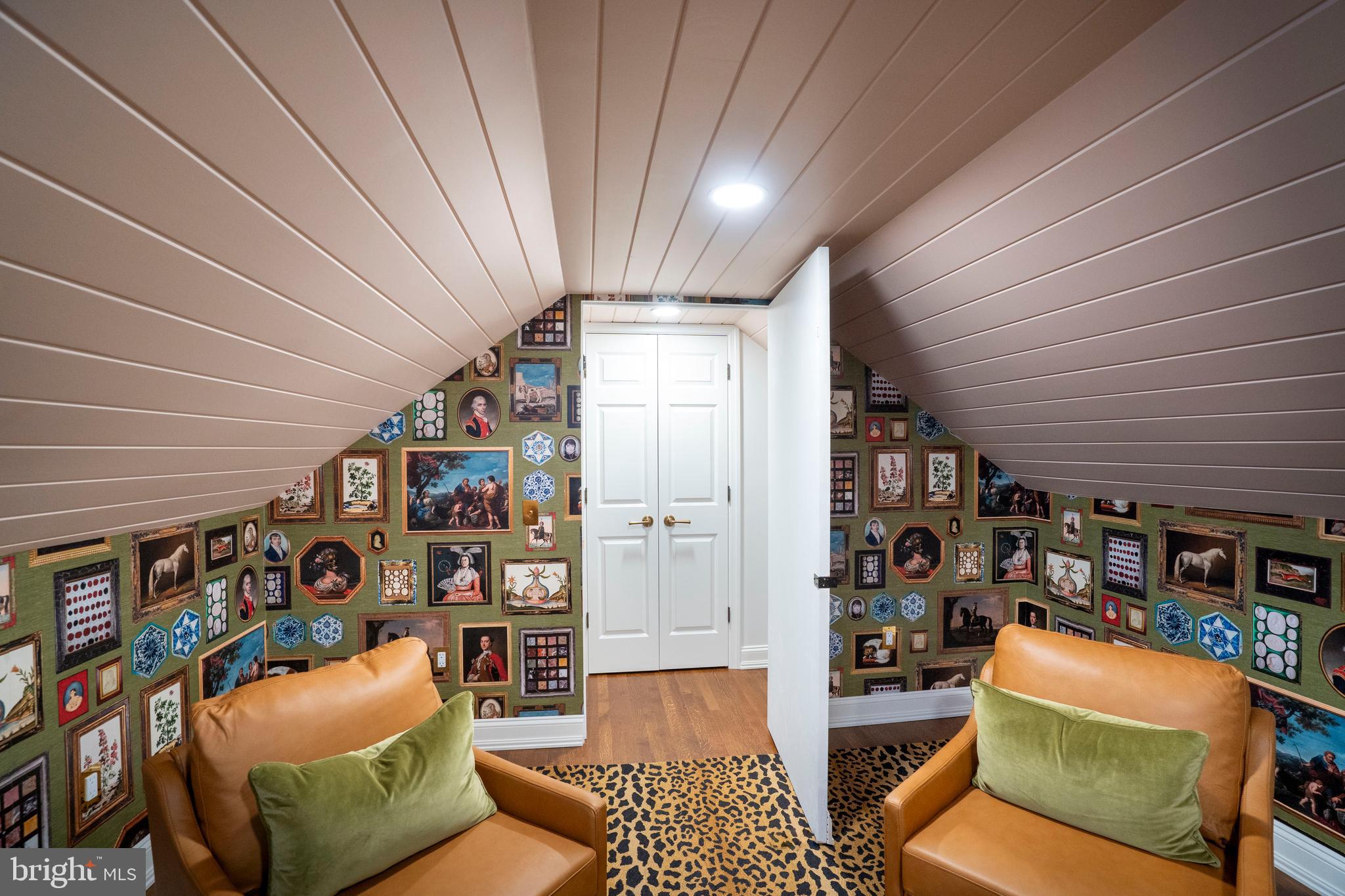 COLLEGE HEIGHTS - Residential