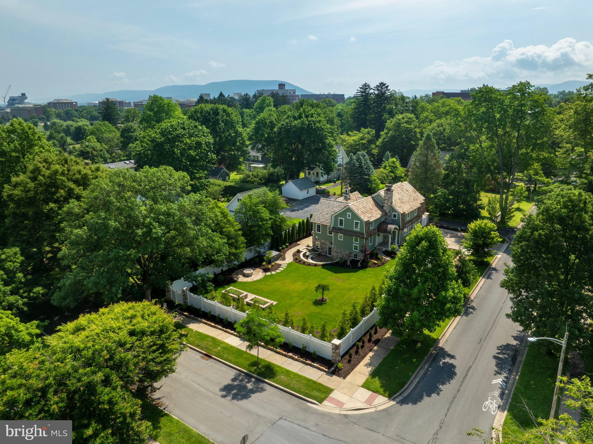 COLLEGE HEIGHTS - Residential