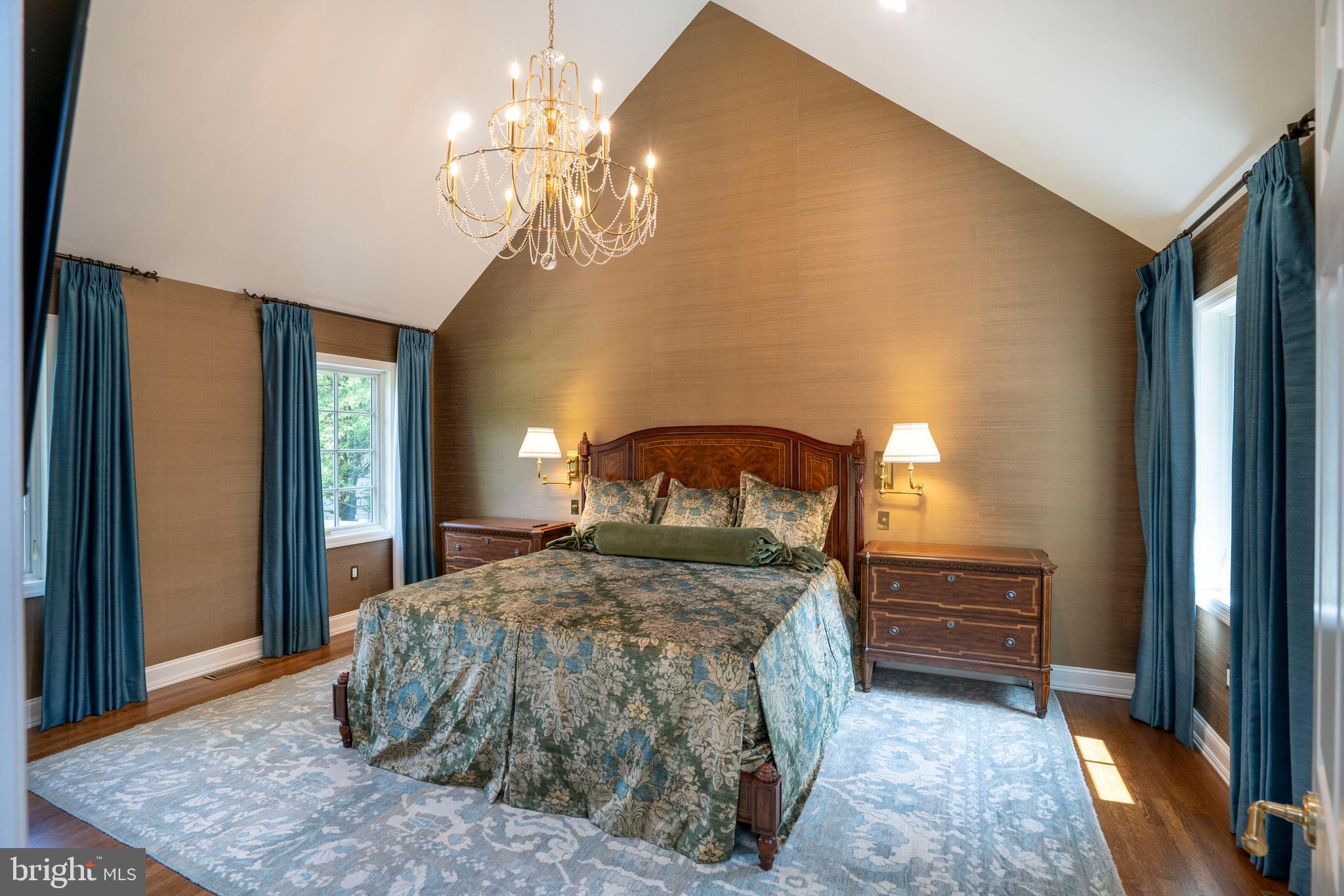 COLLEGE HEIGHTS - Residential