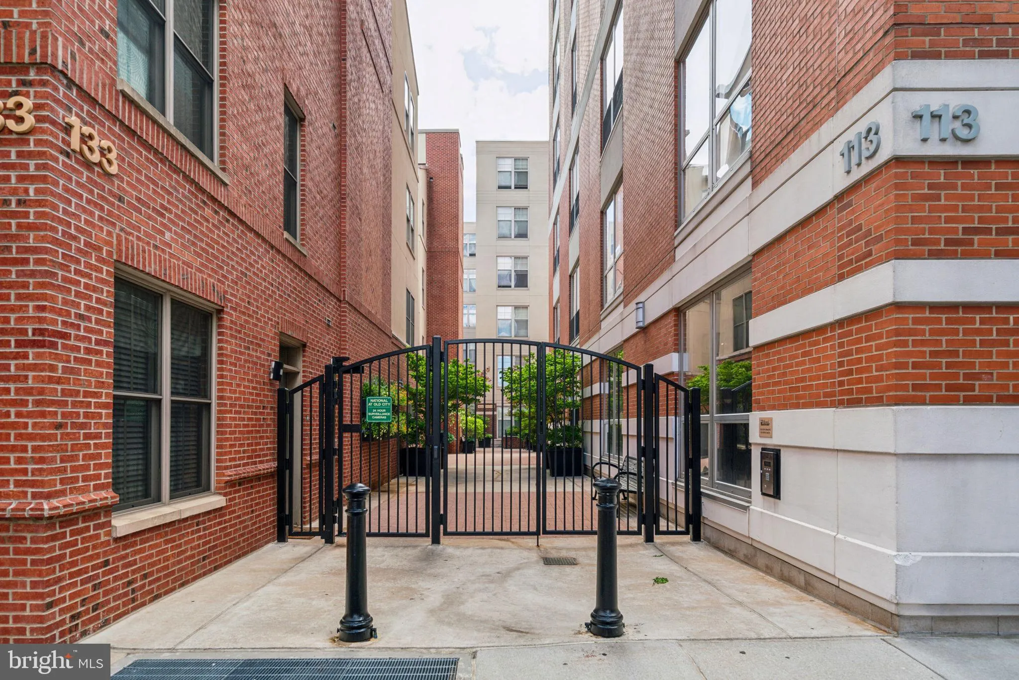 Philadelphia, Pennsylvania 19106, United States, 2 Bedrooms Bedrooms, ,2 BathroomsBathrooms,Residential,Contingent,214868