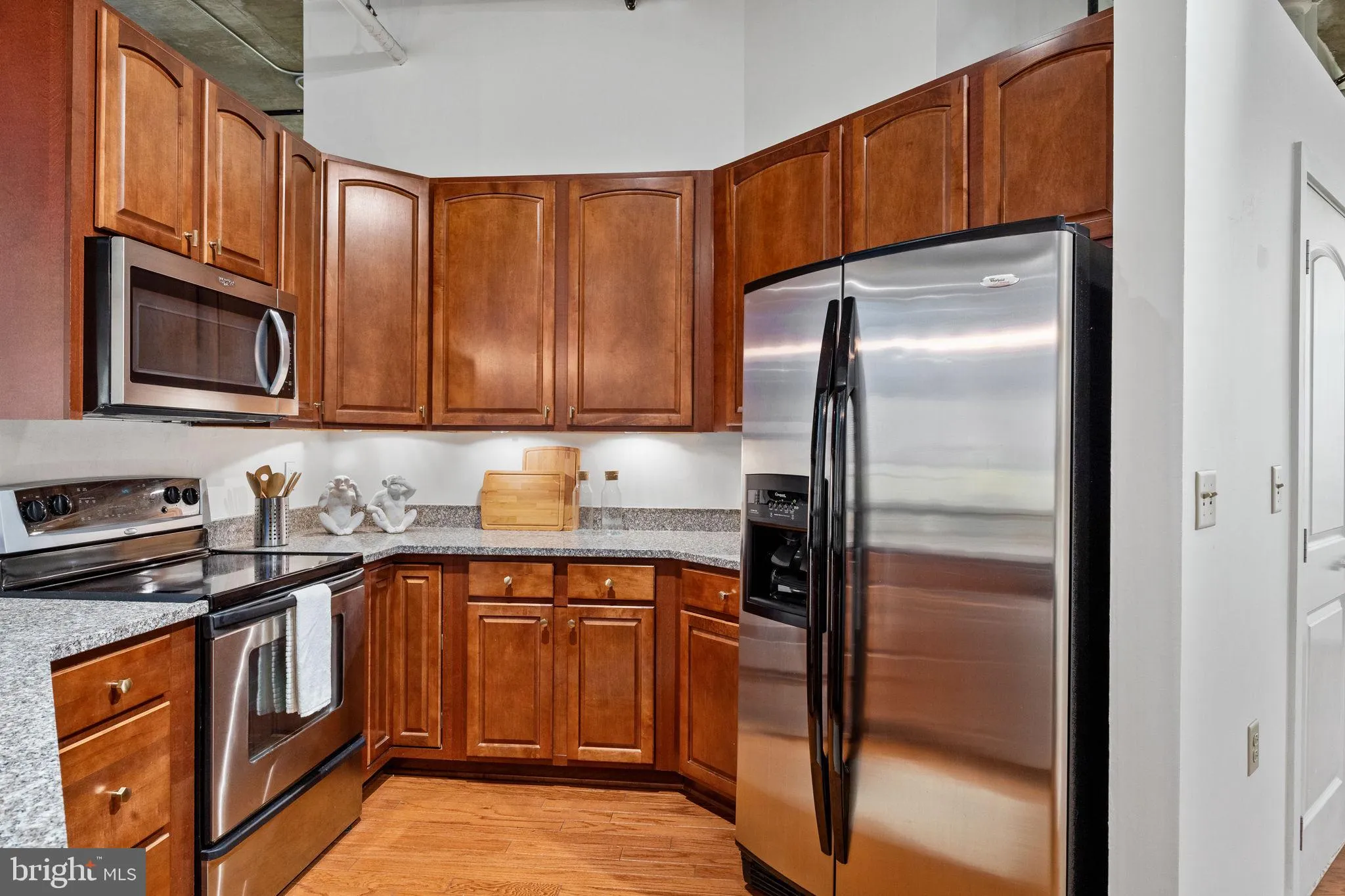 Philadelphia, Pennsylvania 19106, United States, 2 Bedrooms Bedrooms, ,2 BathroomsBathrooms,Residential,Contingent,214868