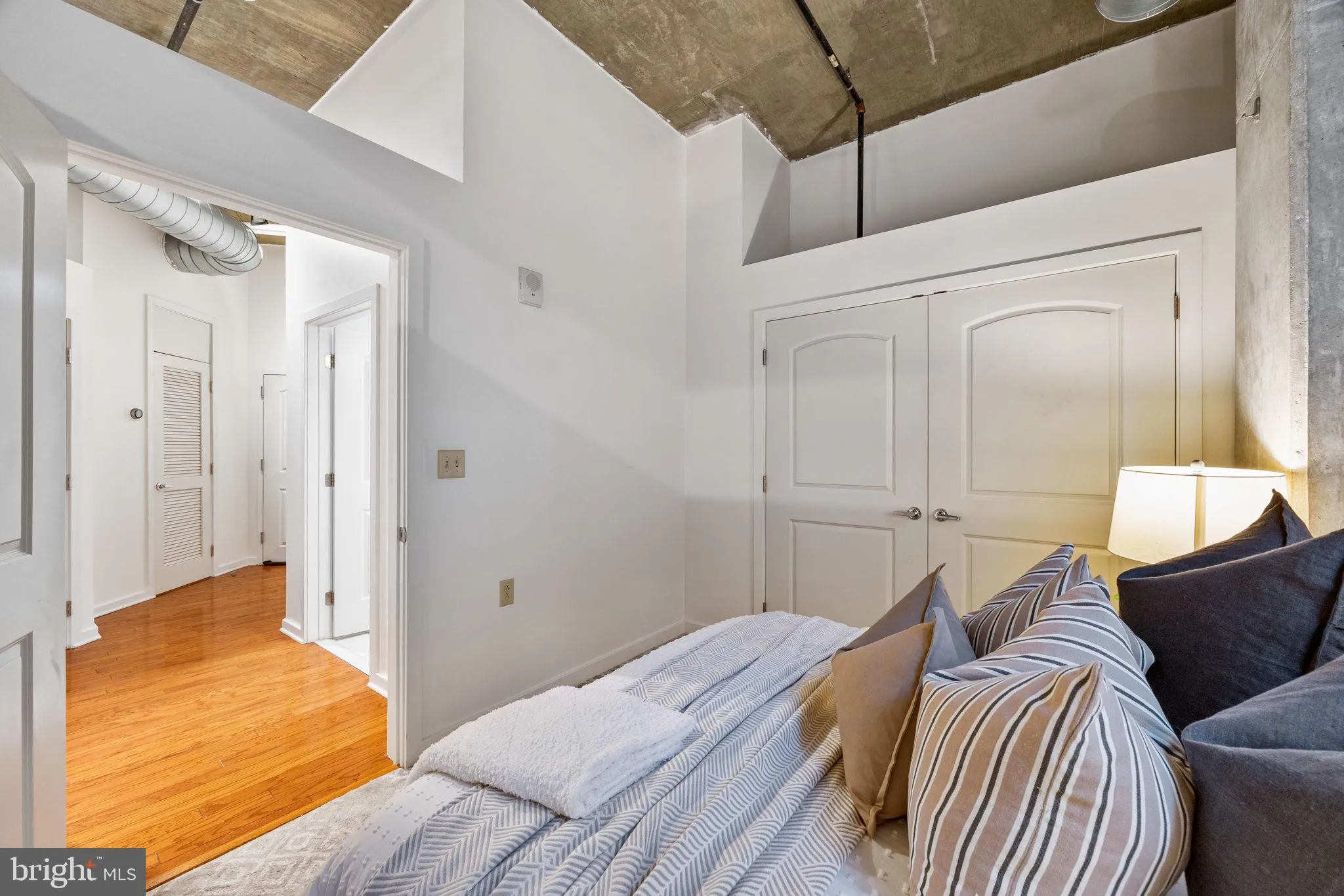 Philadelphia, Pennsylvania 19106, United States, 2 Bedrooms Bedrooms, ,2 BathroomsBathrooms,Residential,Contingent,214868