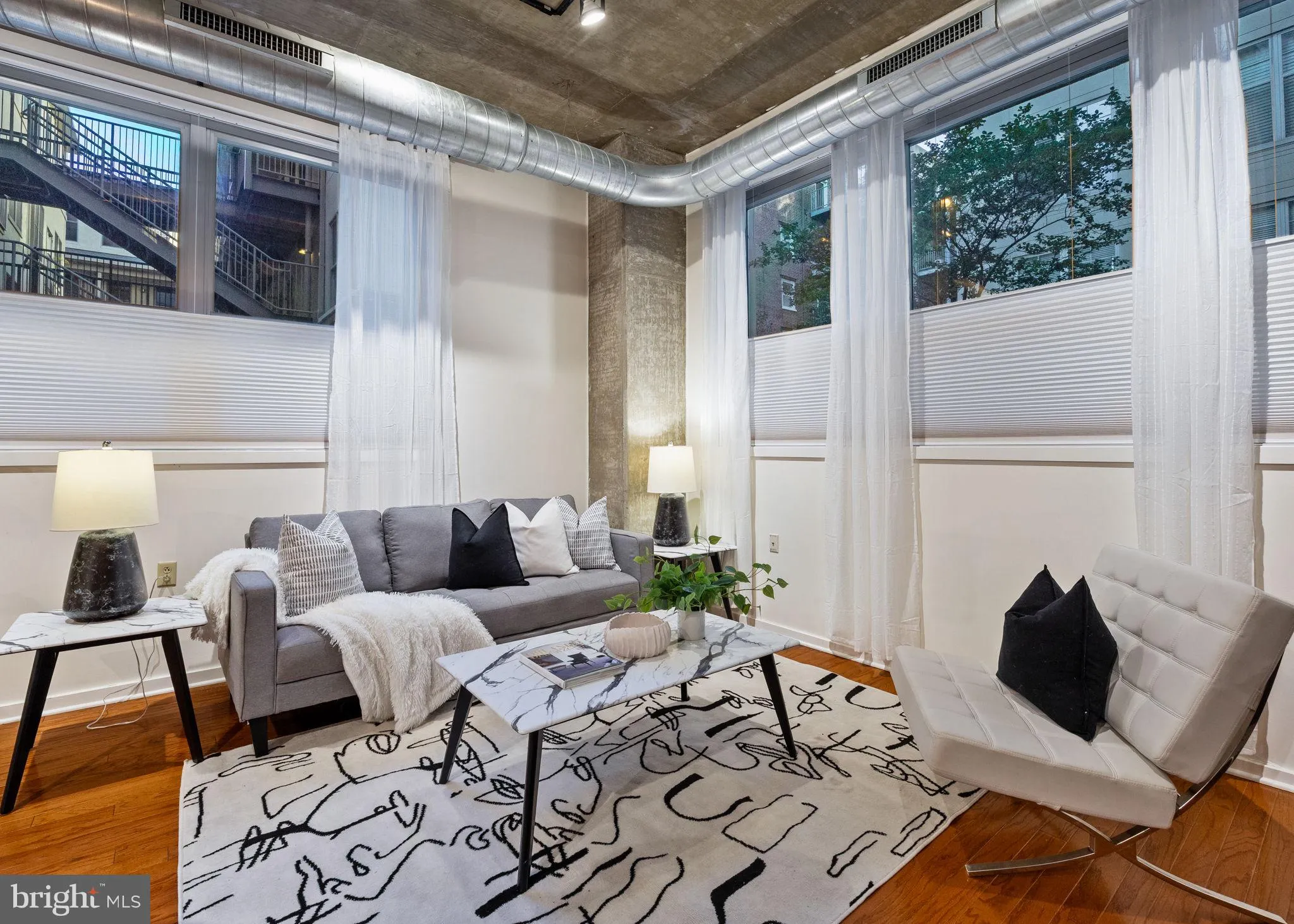 Philadelphia, Pennsylvania 19106, United States, 2 Bedrooms Bedrooms, ,2 BathroomsBathrooms,Residential,Contingent,214868