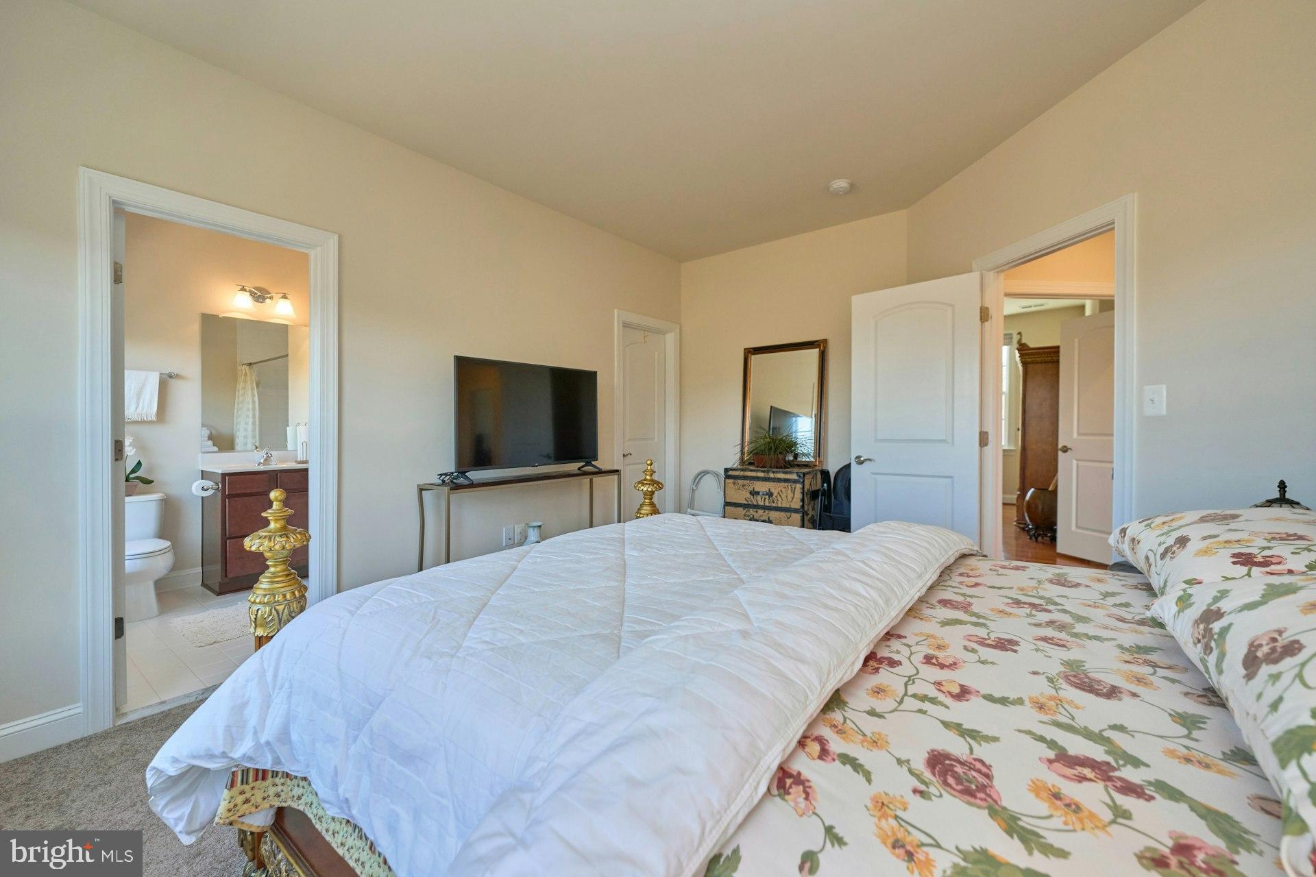 THE CREST AT WATERFORD - Residential