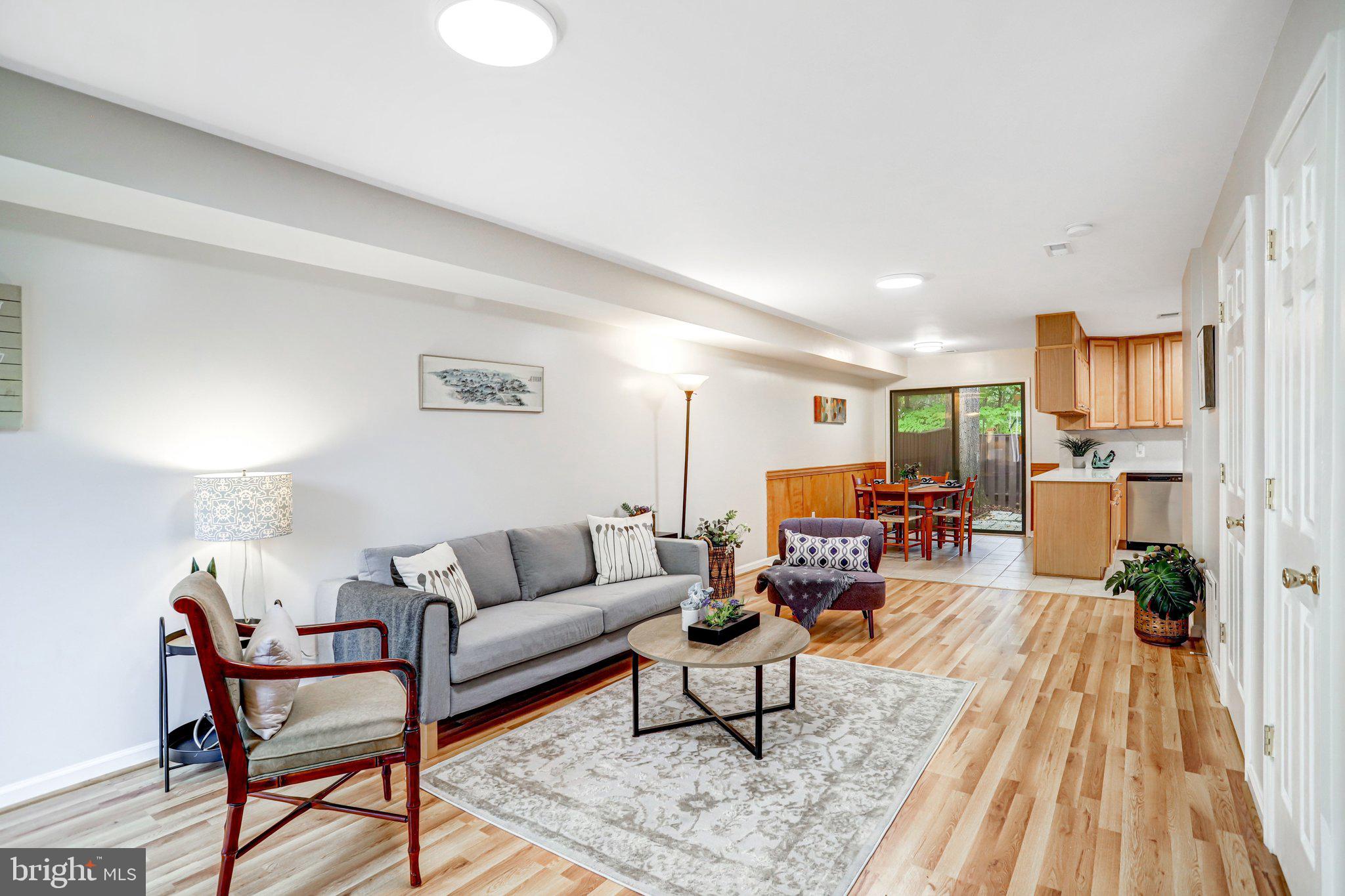 2205 SOUTHGATE SQUARE 2205