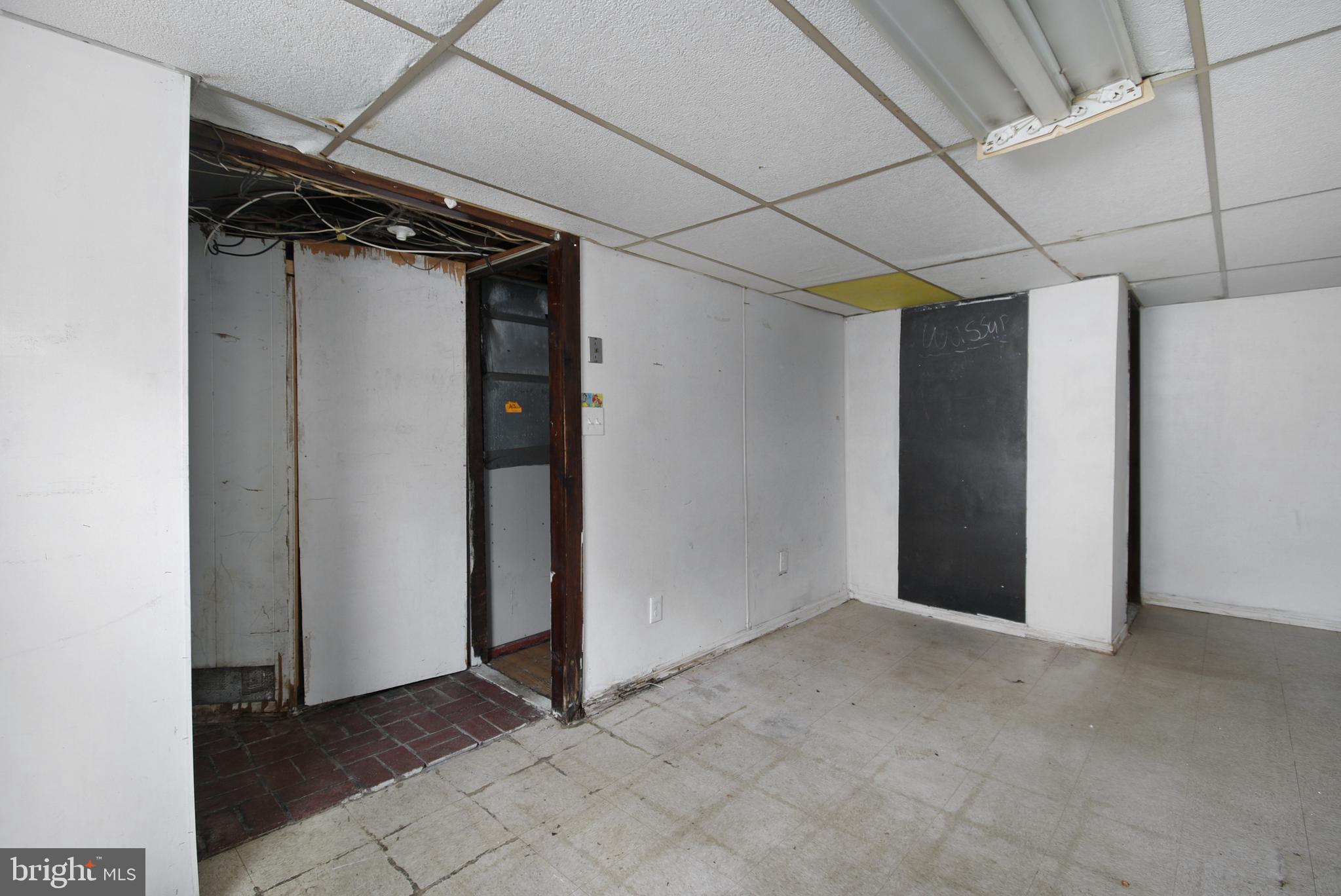 LANSDOWNE PARK - Residential