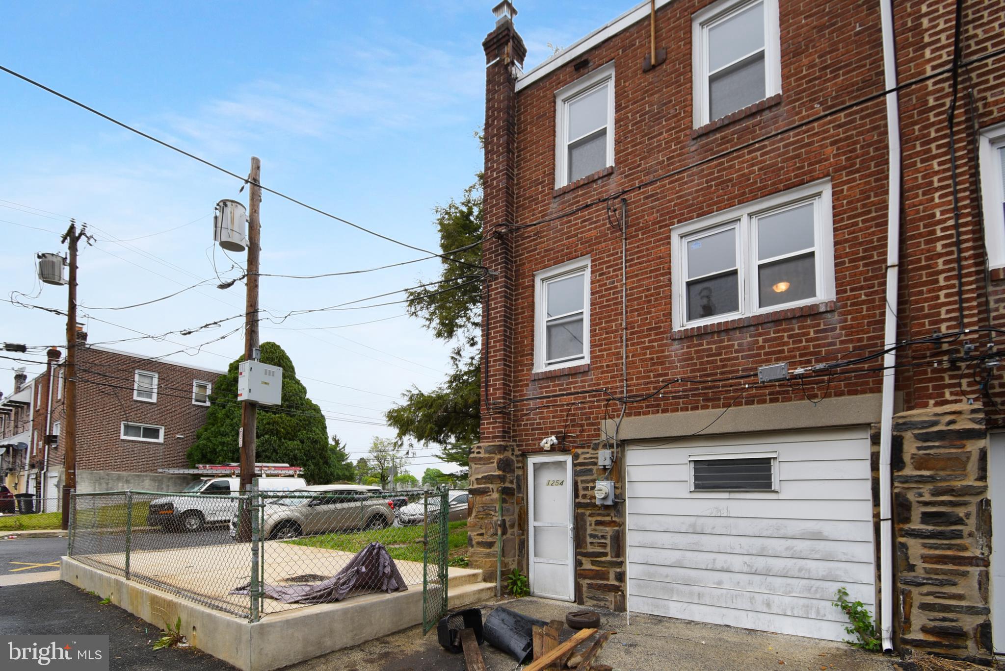 LANSDOWNE PARK - Residential