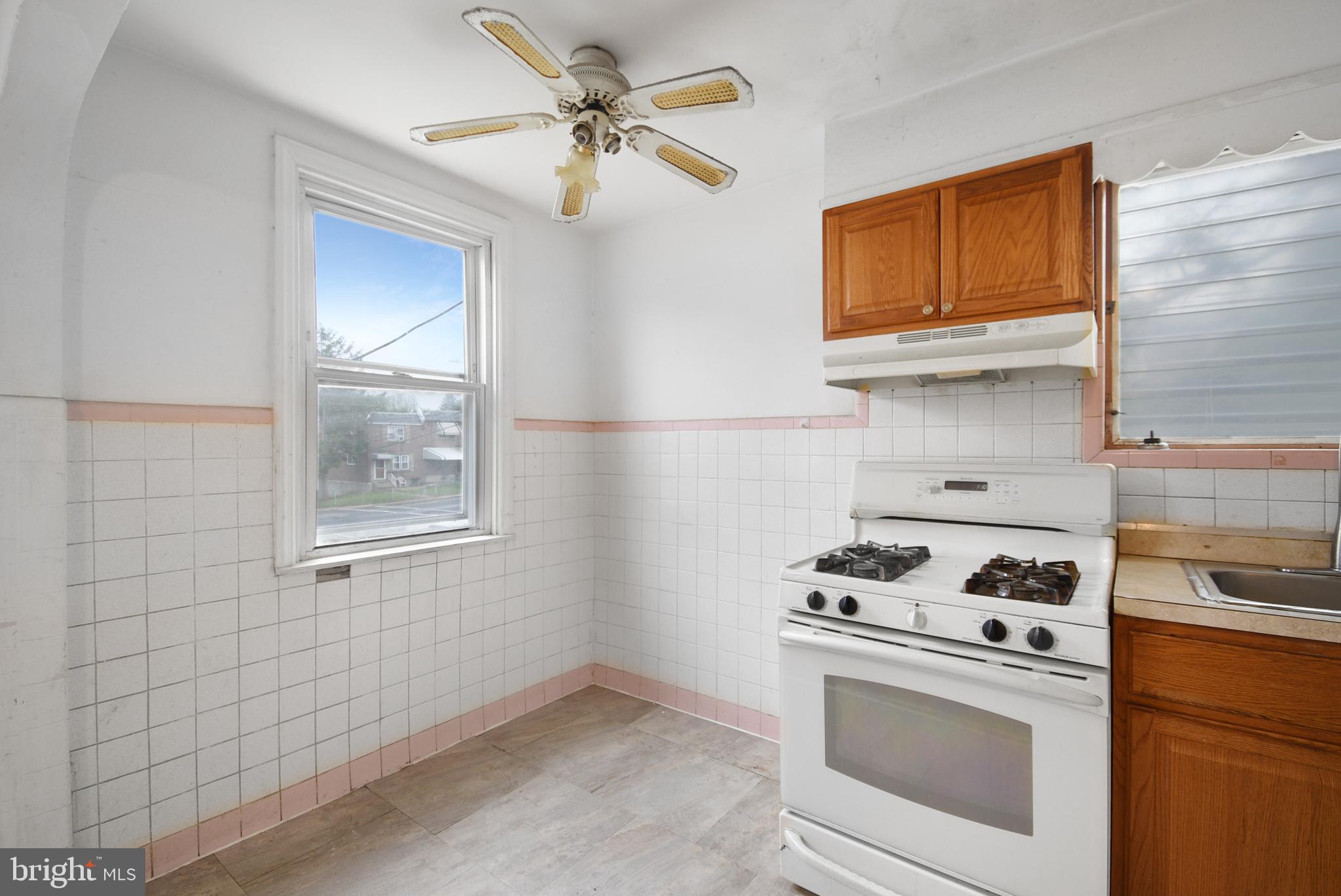 LANSDOWNE PARK - Residential