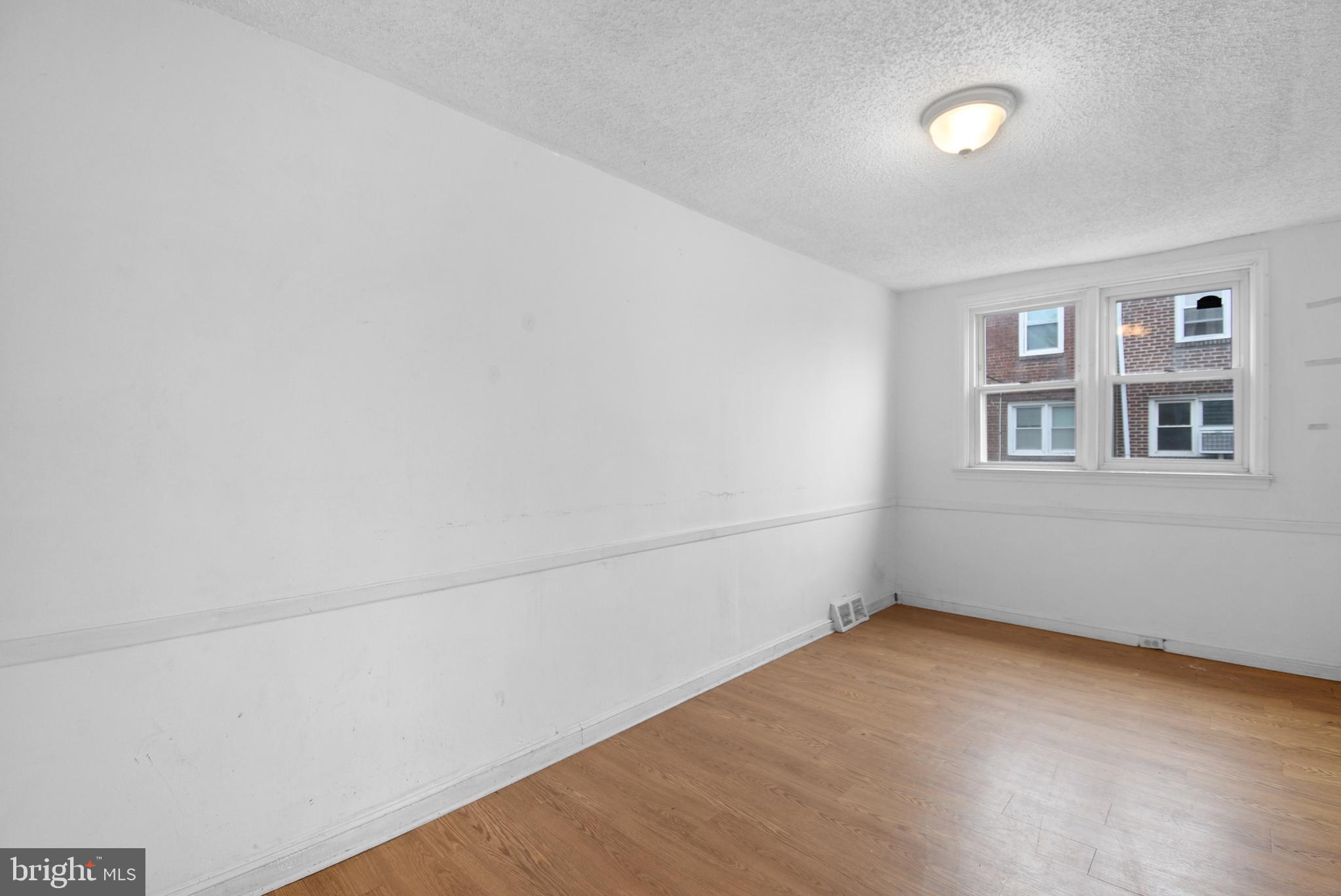 LANSDOWNE PARK - Residential