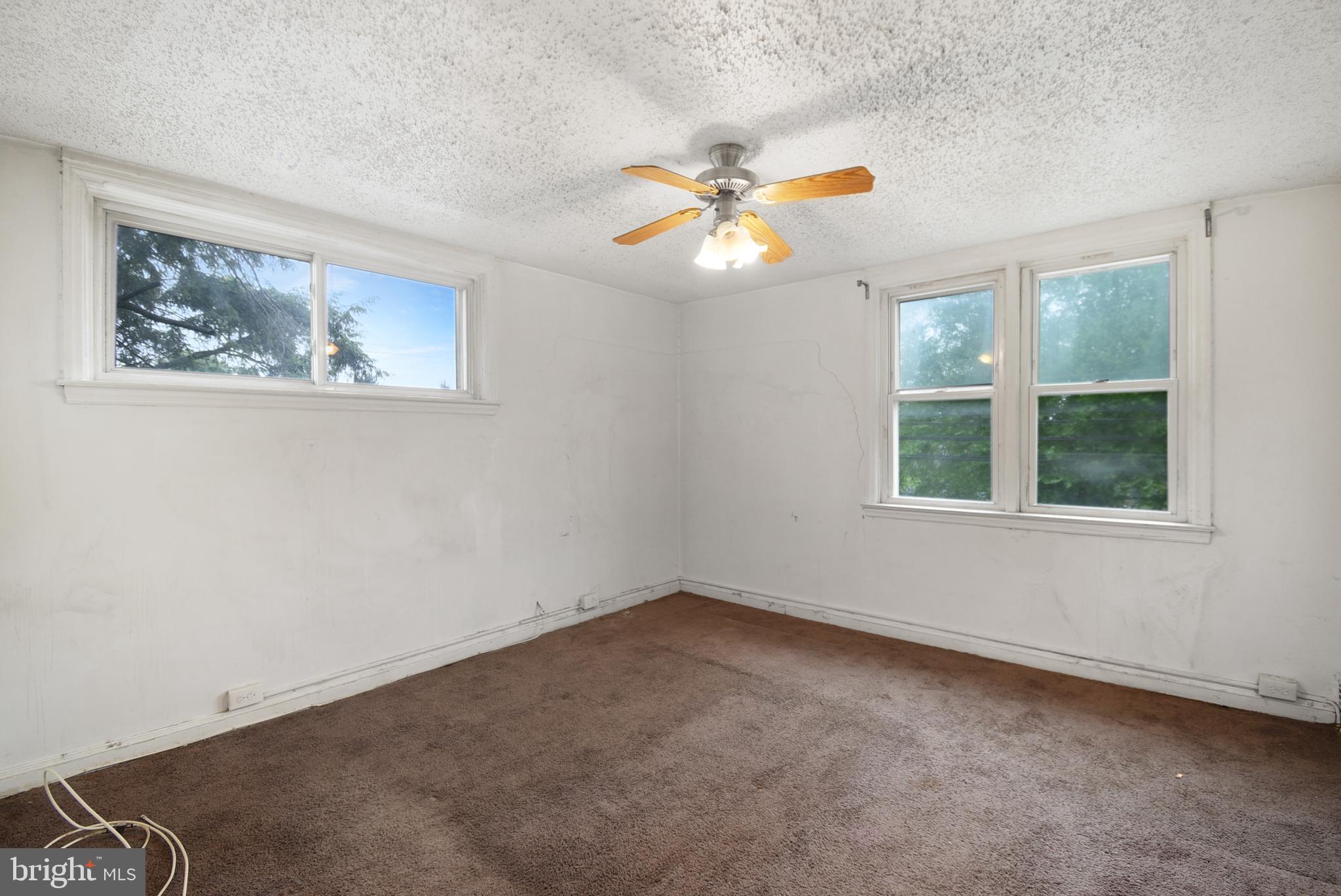 LANSDOWNE PARK - Residential