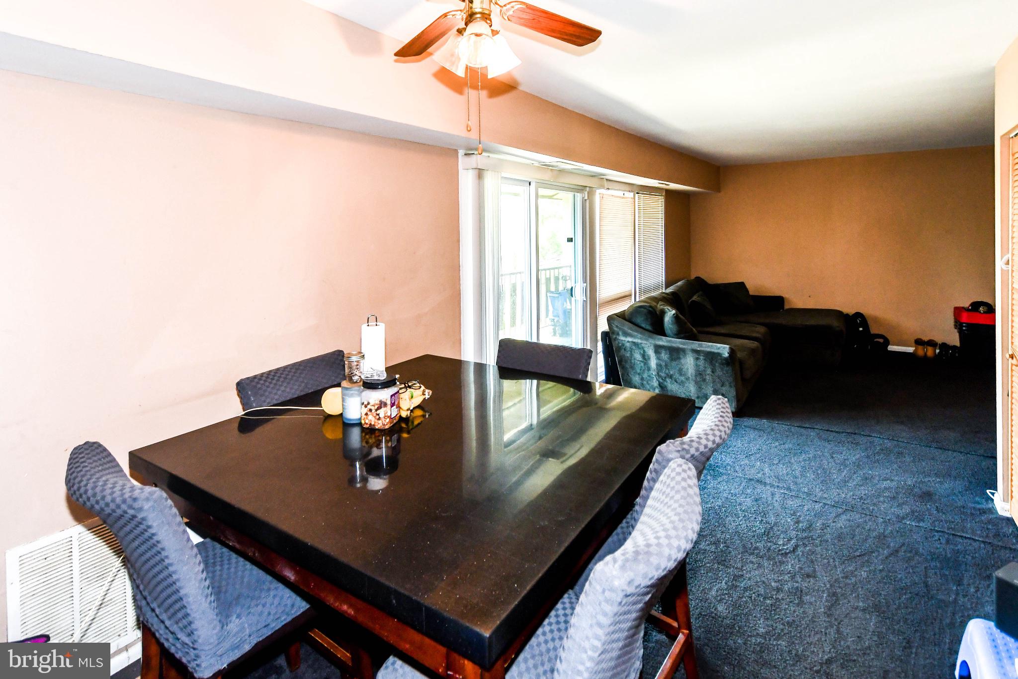 HUNTLEY SQUARE CONDOMINIUMS - Residential