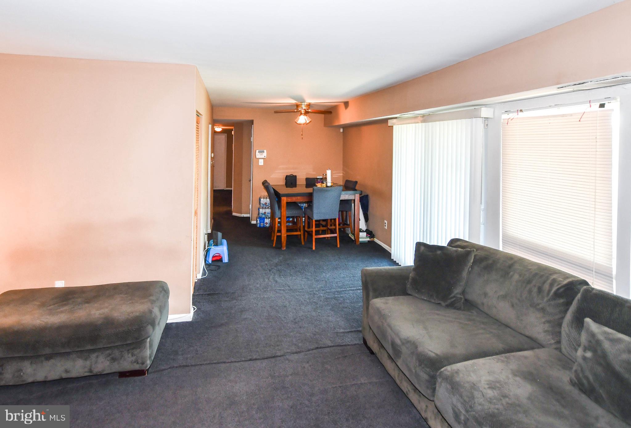 HUNTLEY SQUARE CONDOMINIUMS - Residential