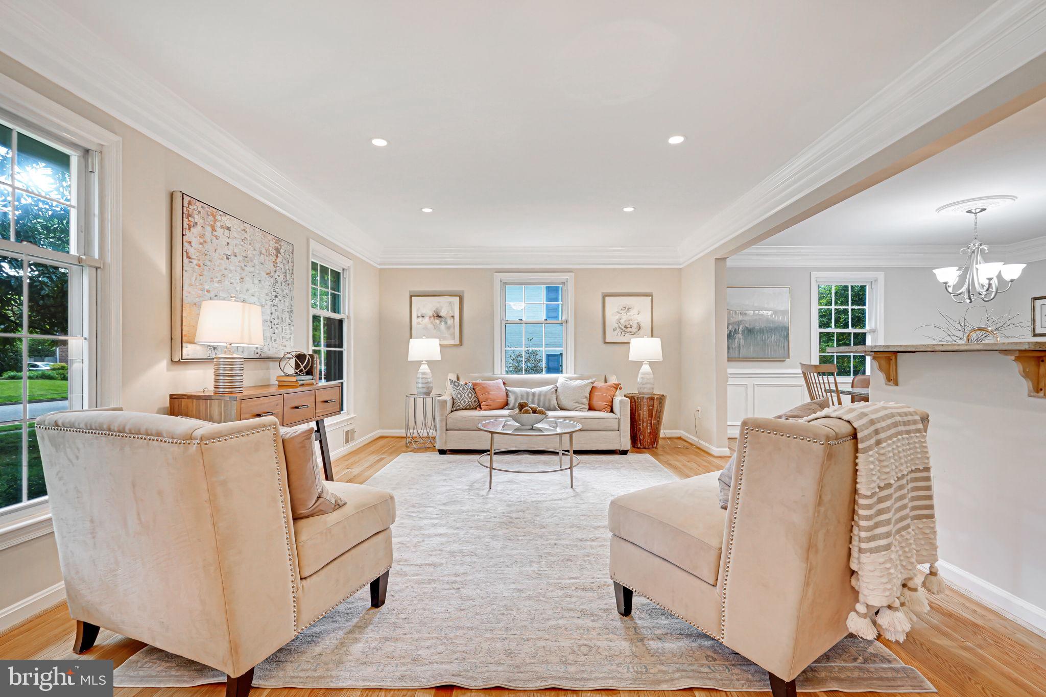 RIVERSIDE GARDENS - Residential