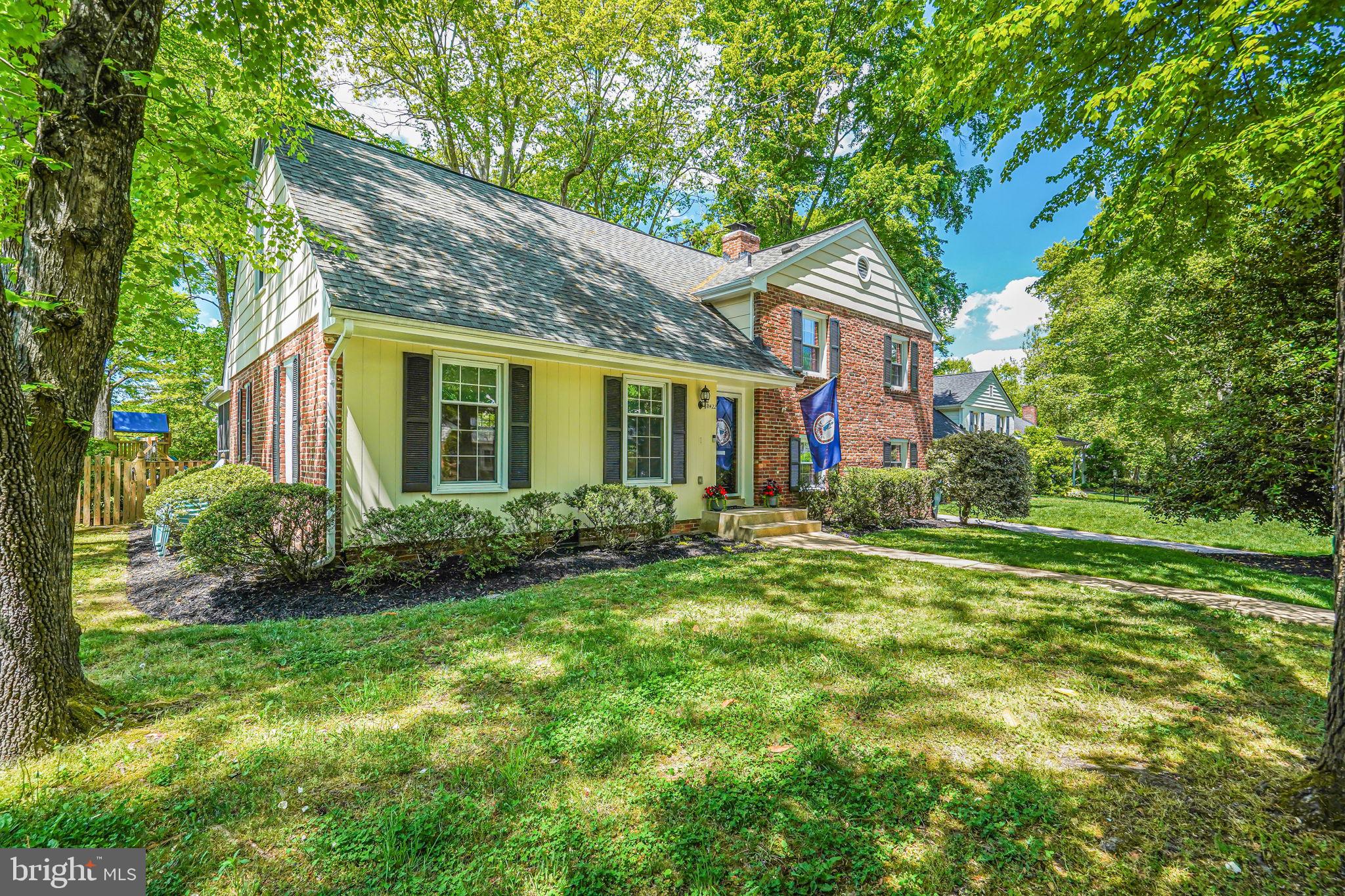 RIVERSIDE GARDENS - Residential