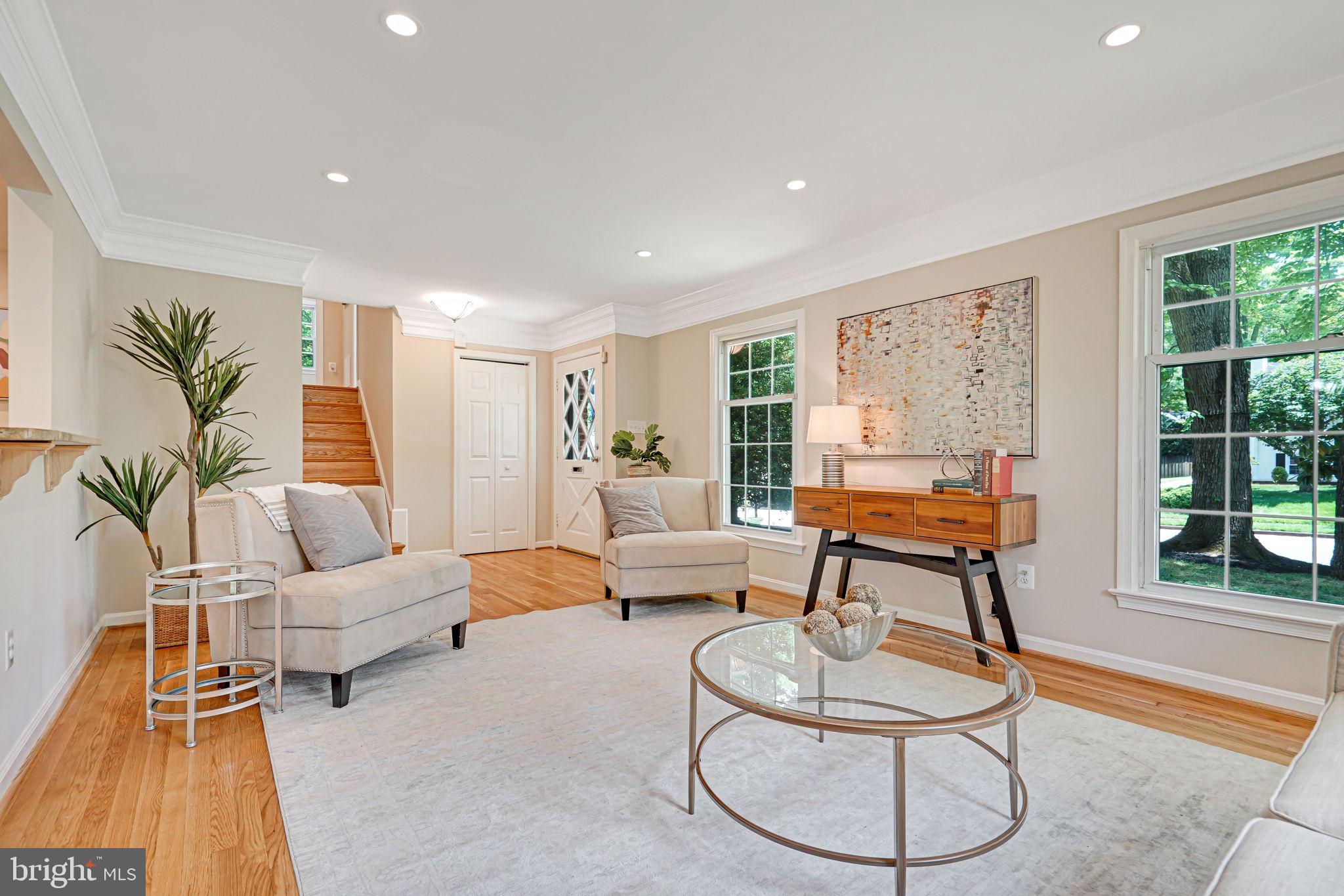 RIVERSIDE GARDENS - Residential