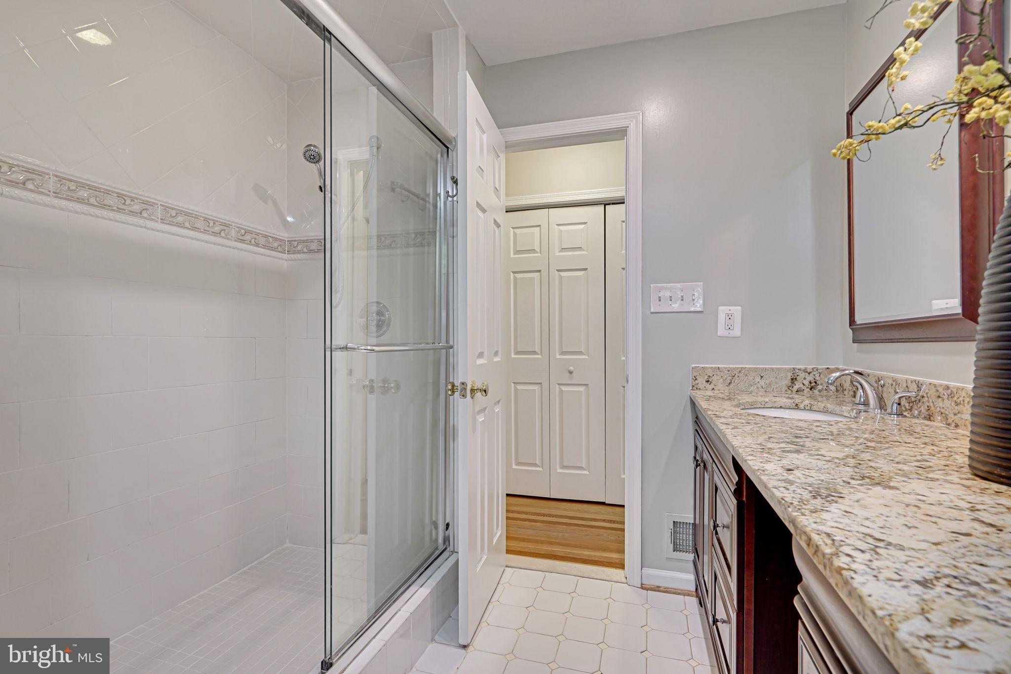 RIVERSIDE GARDENS - Residential