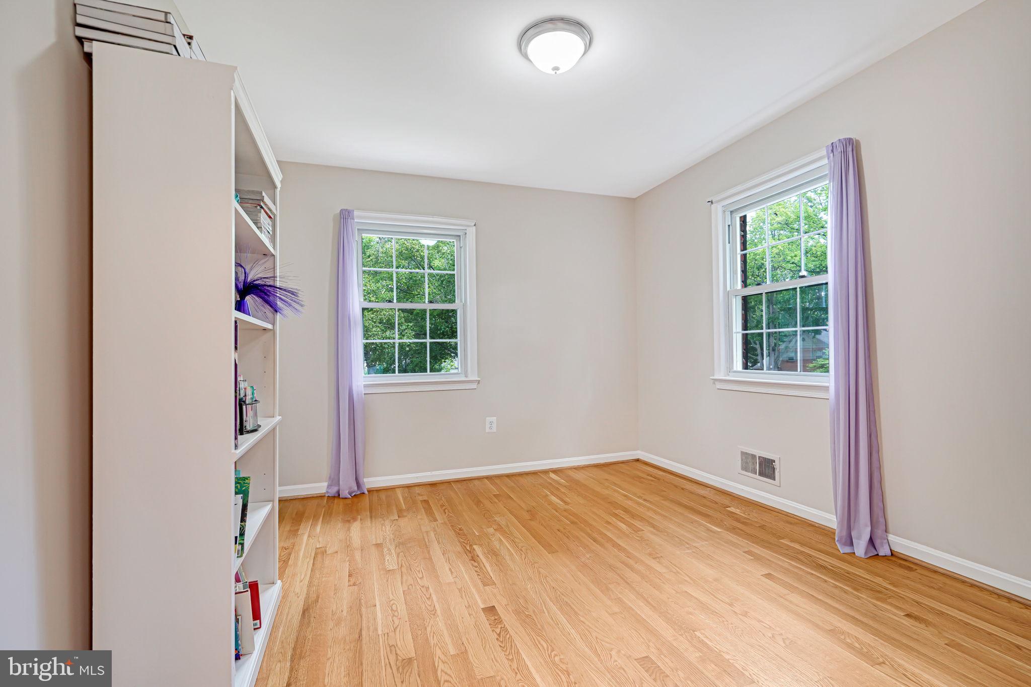 RIVERSIDE GARDENS - Residential