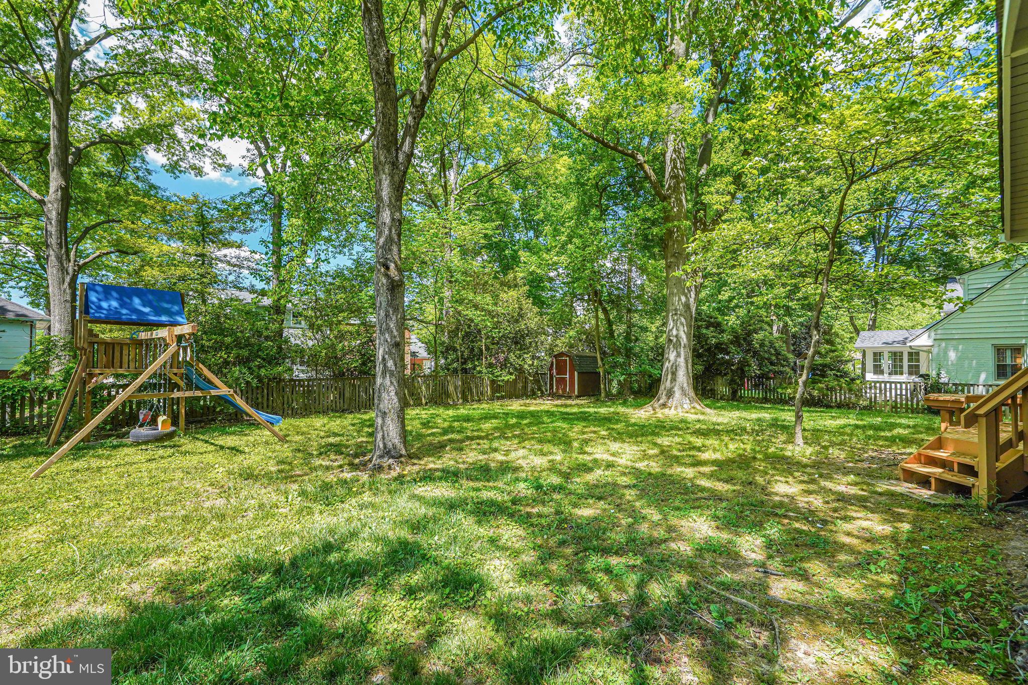 RIVERSIDE GARDENS - Residential