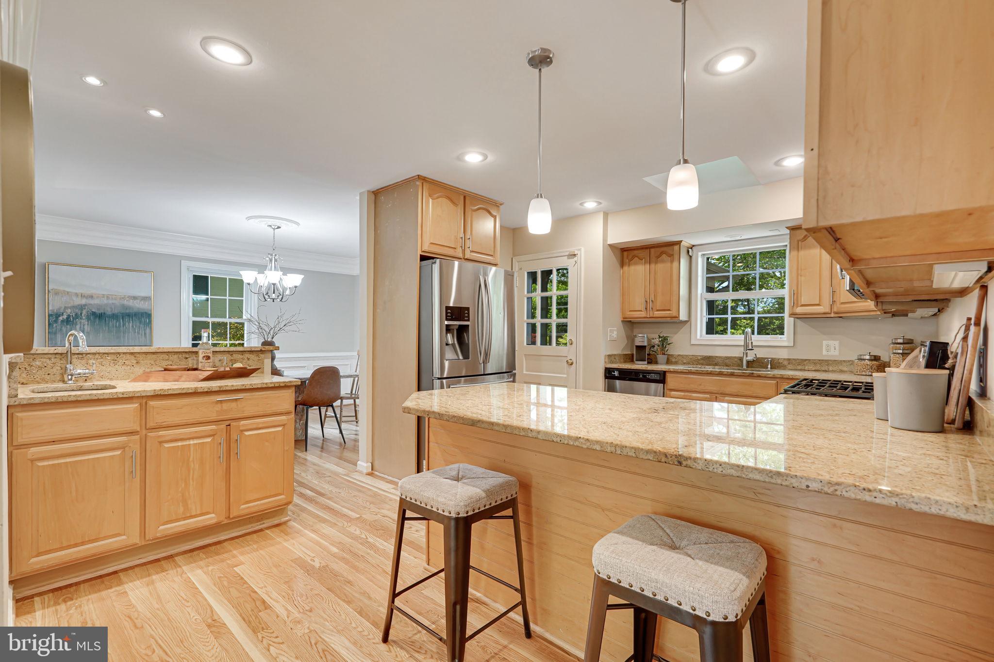 RIVERSIDE GARDENS - Residential