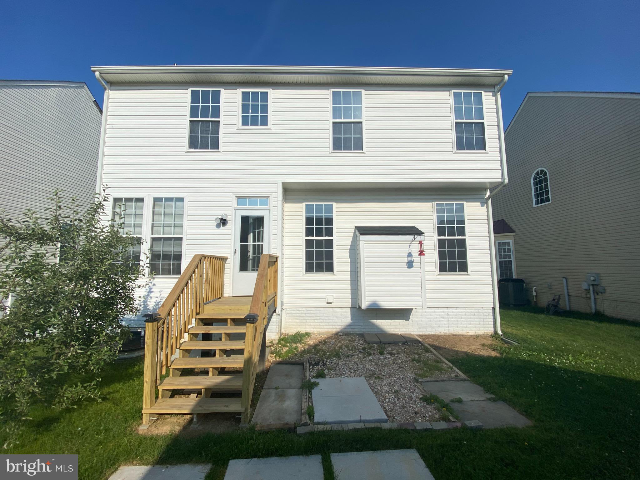 LAKELAND PLACE - Residential