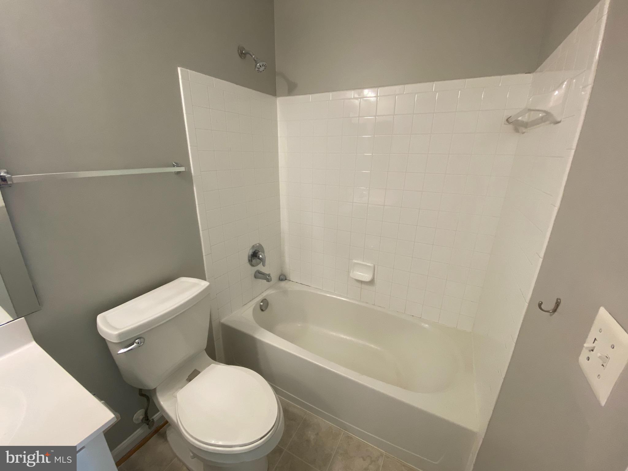 LAKELAND PLACE - Residential