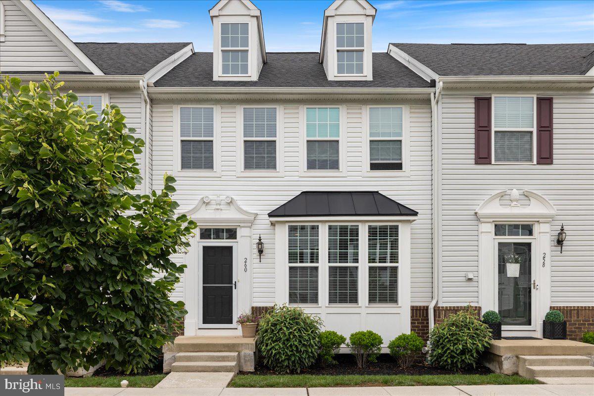 260 GRACE LANE