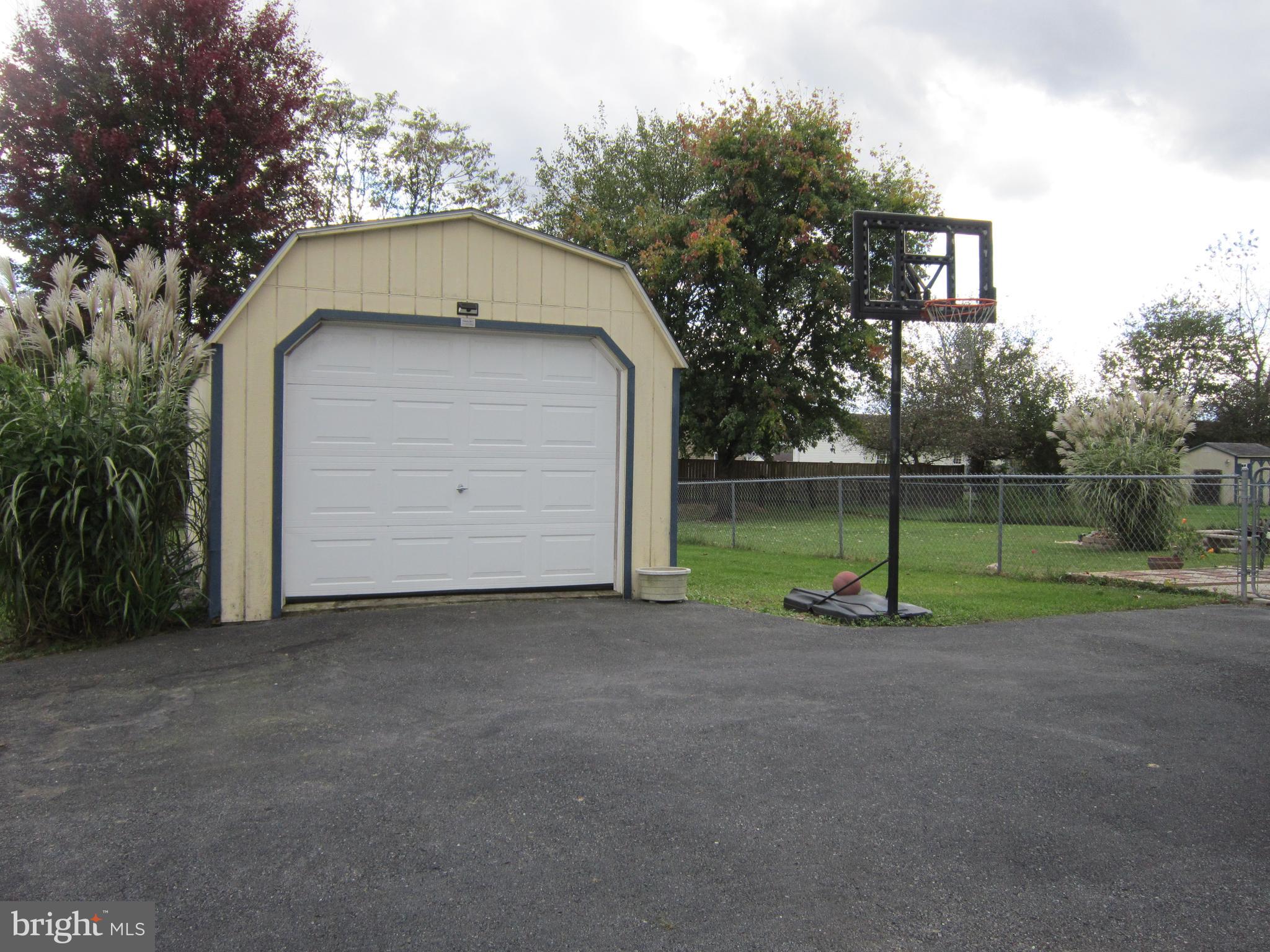 ELIZABETH STATION - Residential