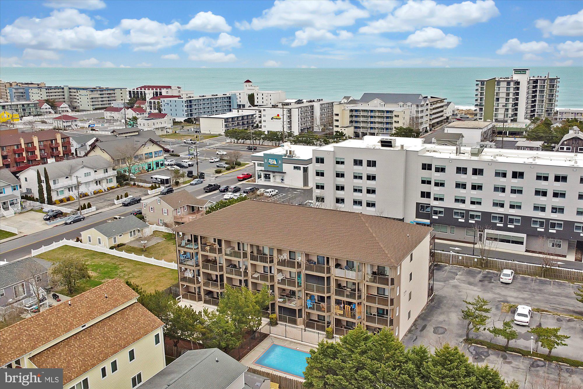 204 33RD STREET 20402