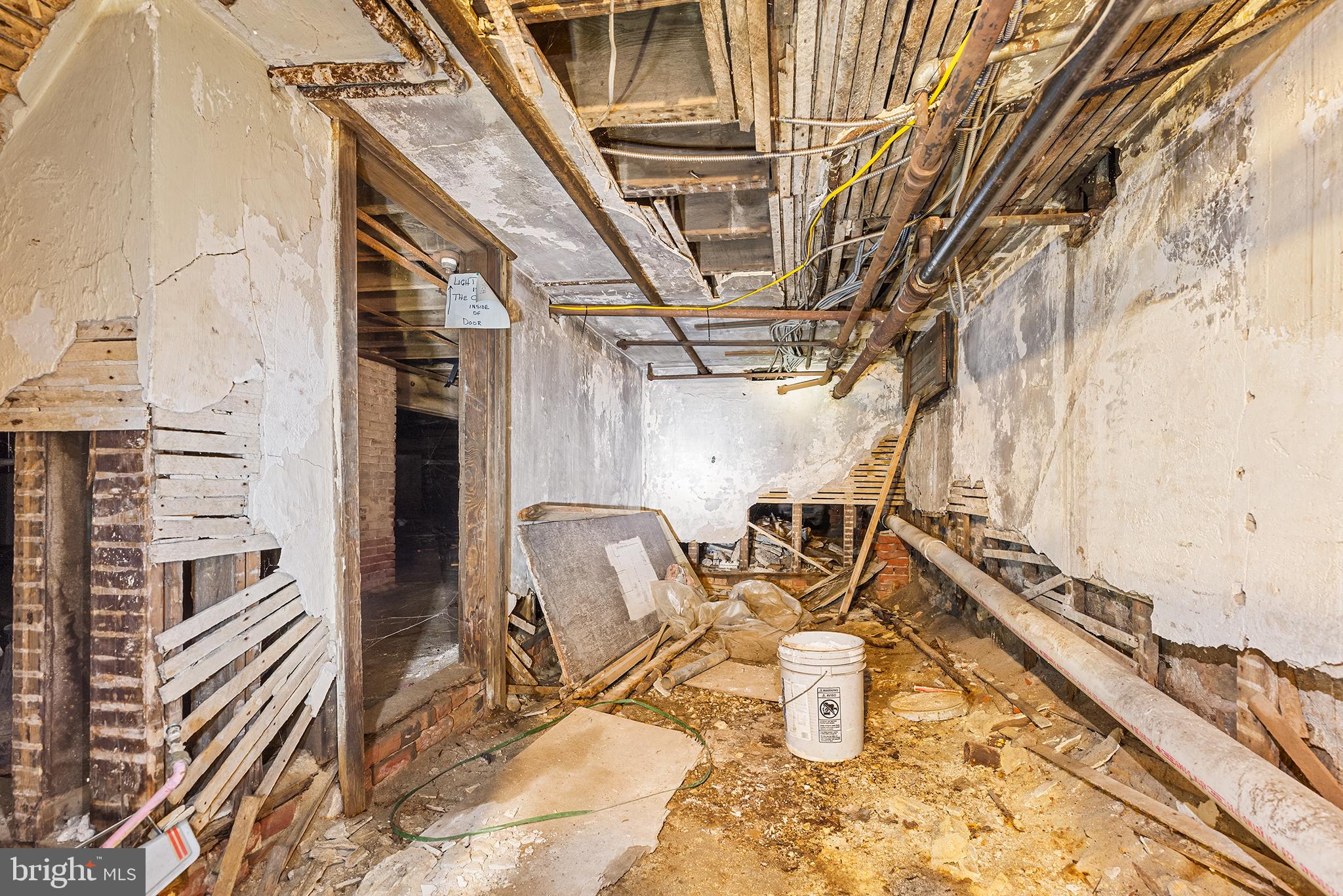 POINT BREEZE - Residential