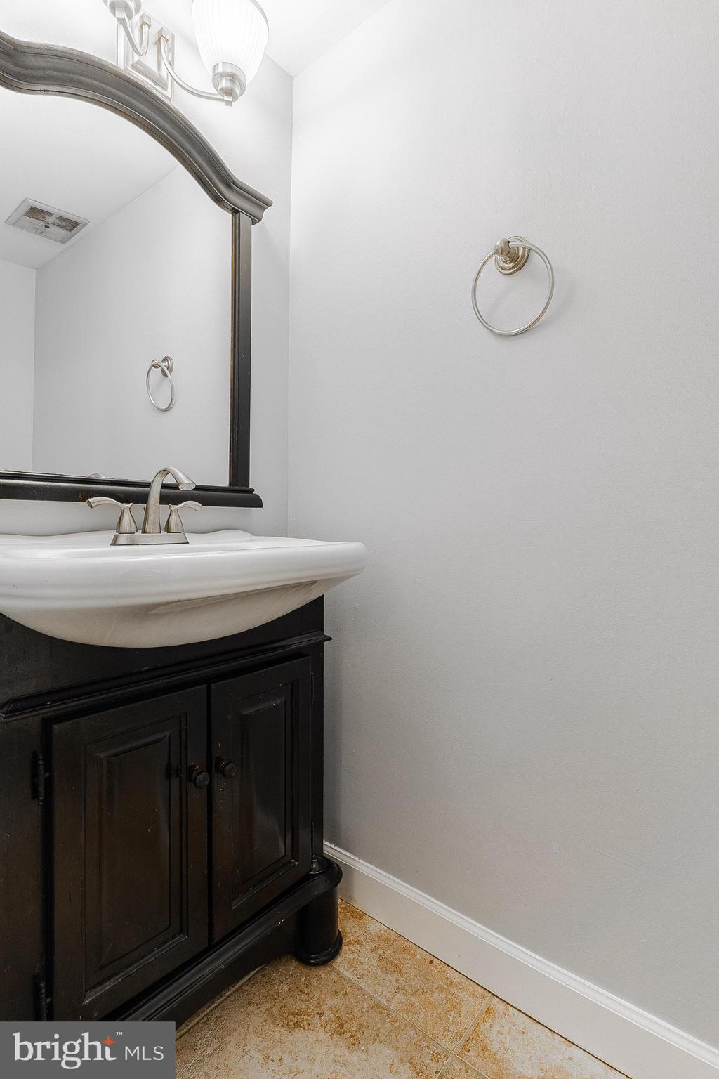 GLEN COVE - Residential Lease