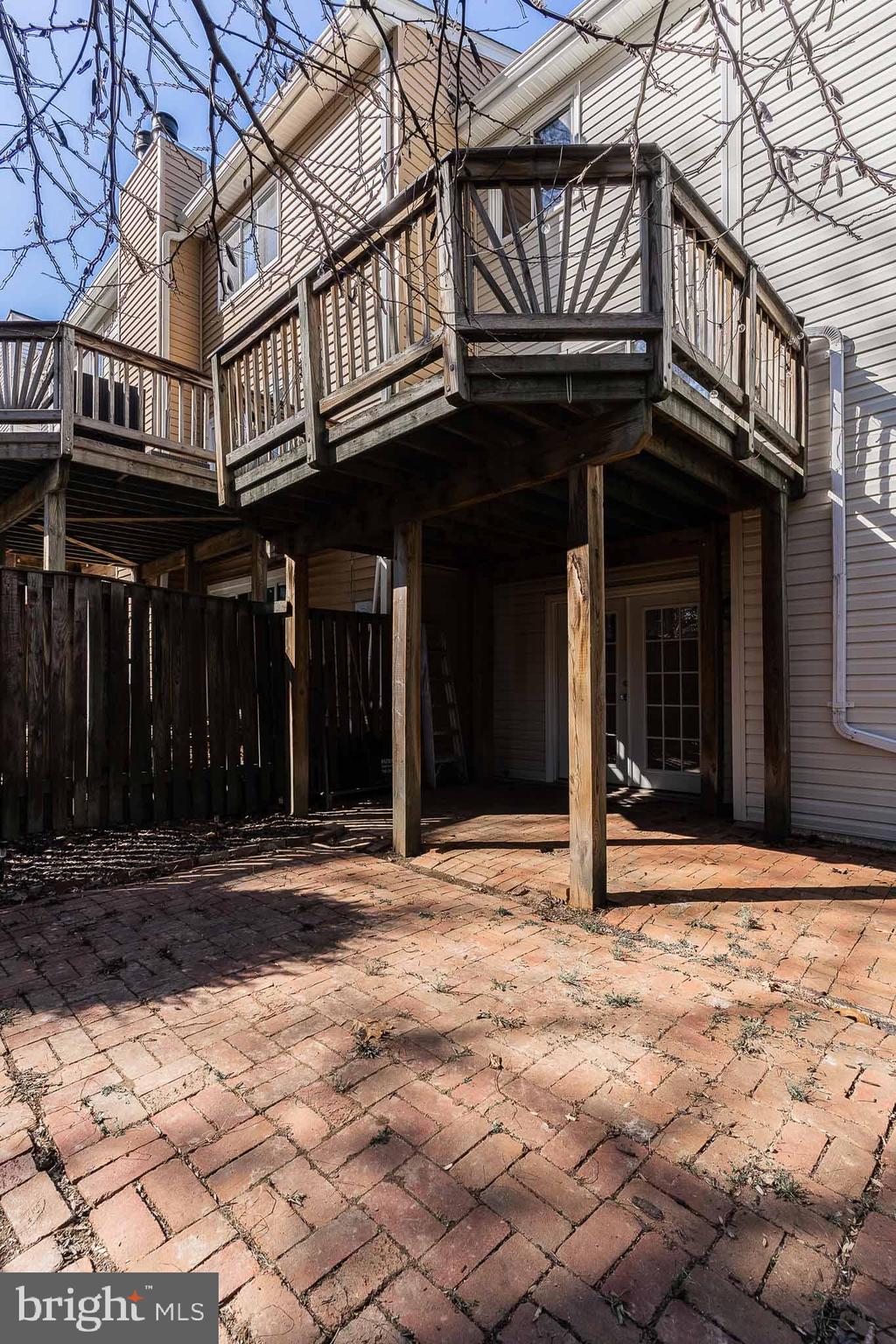 GLEN COVE - Residential Lease