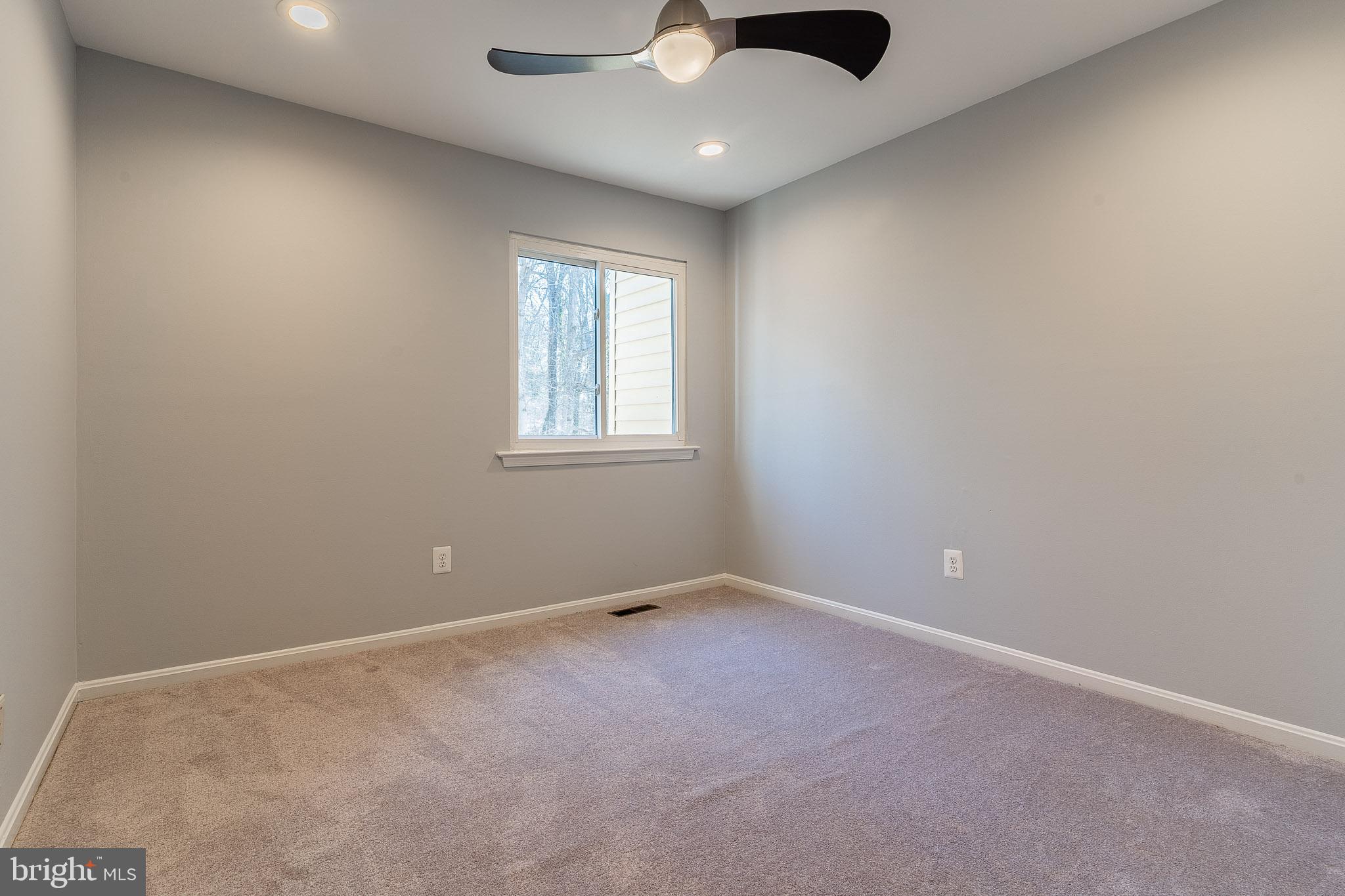 GLEN COVE - Residential Lease