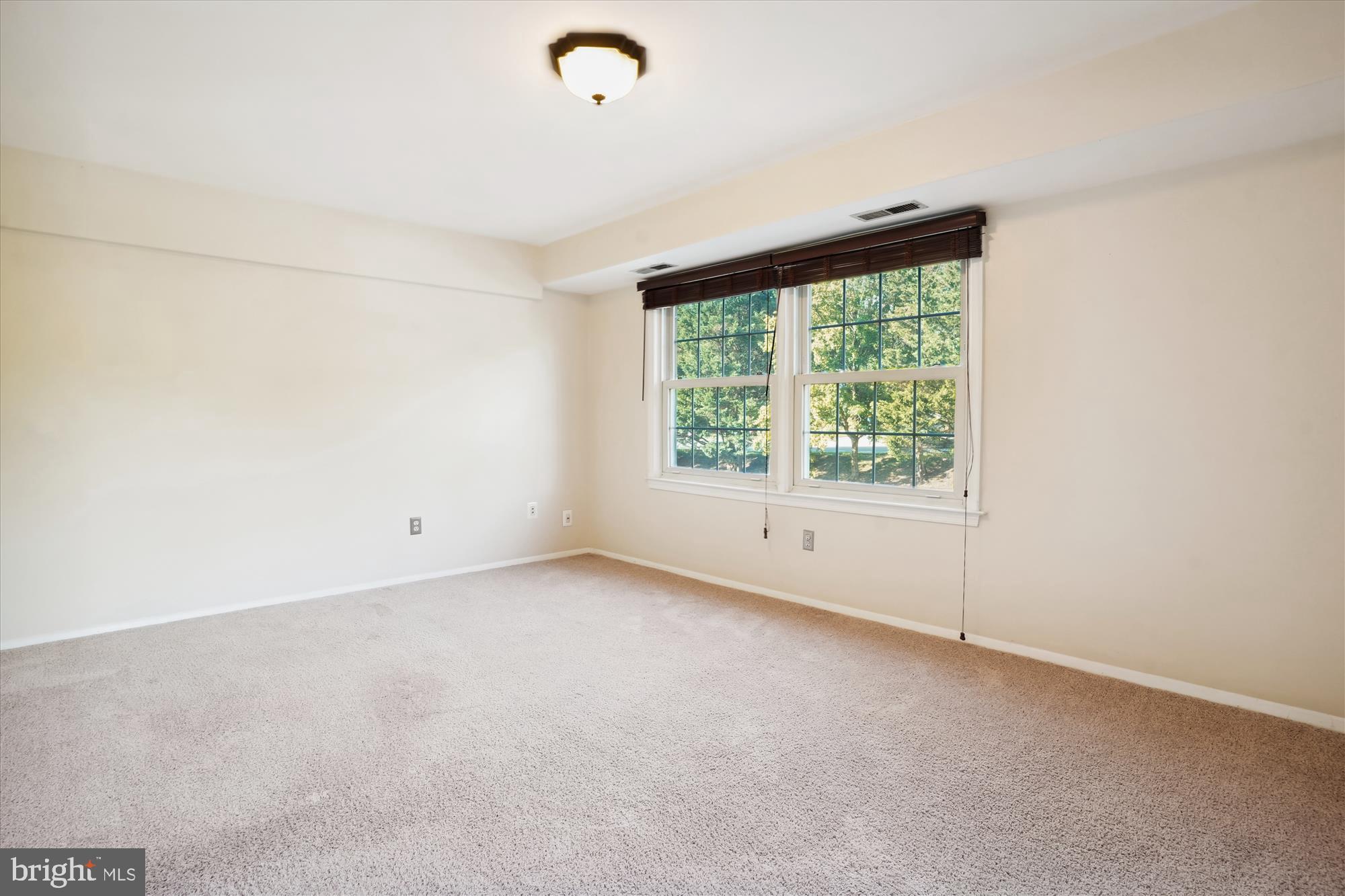 MOORINGS OF OCCOQUAN CON - Residential