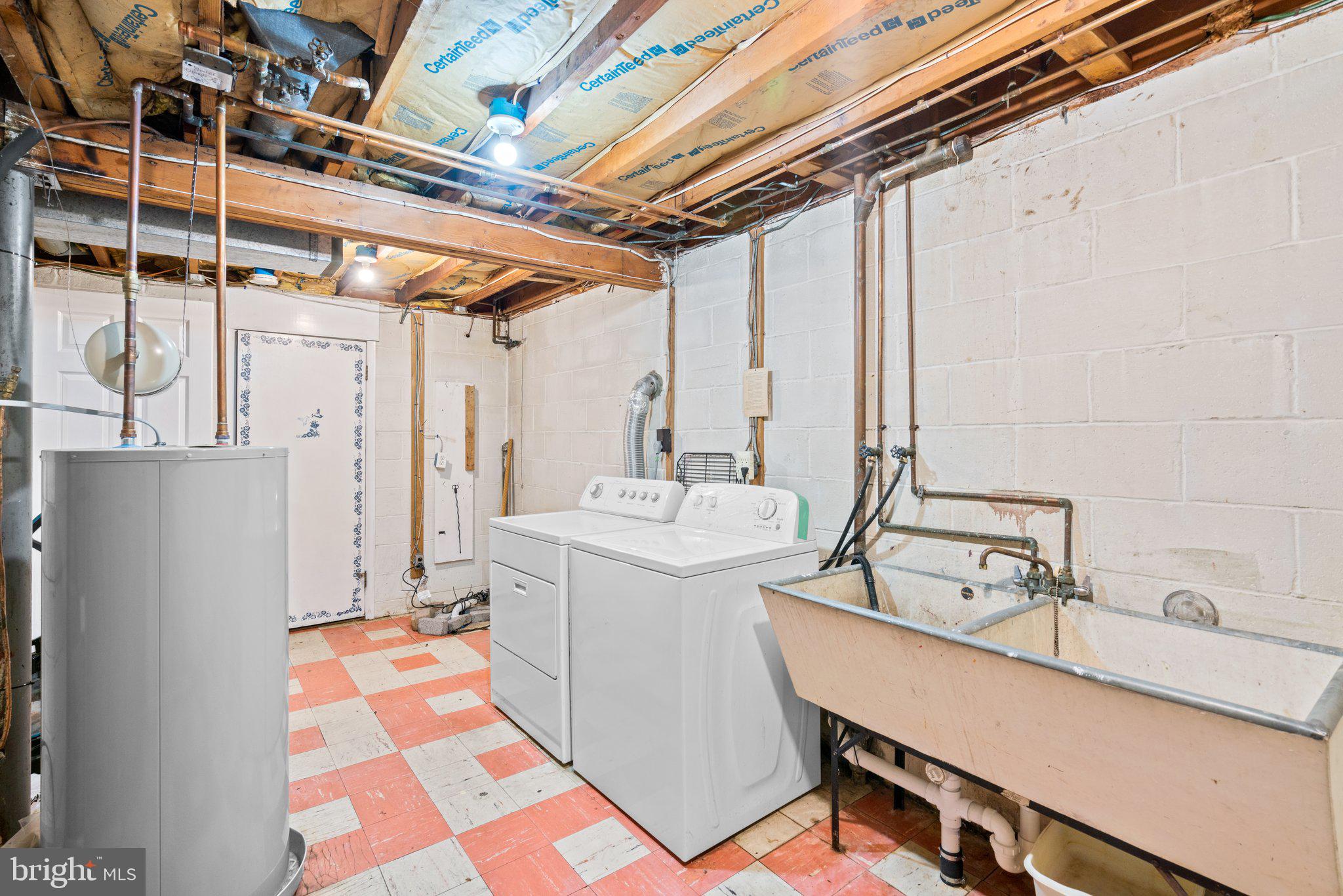 HARFORD FARMS - Residential