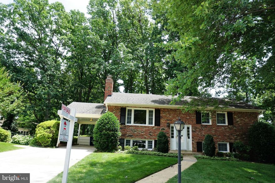 Beautifully renovated move-in ready home. Well maintained by long time owners. Brand new kitchen with new cabinets, new ss appliances, and granite counters. New windows. Freshly painted, refinished hard wood floor. Walk-out LL with brand new full bath. New sliding door.