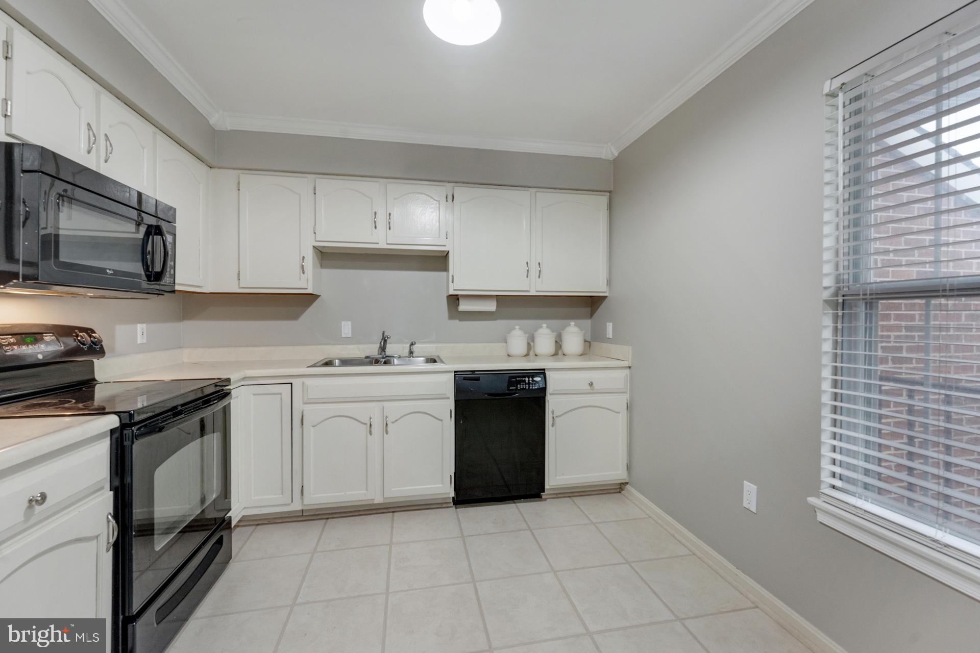 WESTRIDGE ESTATES - Residential Lease