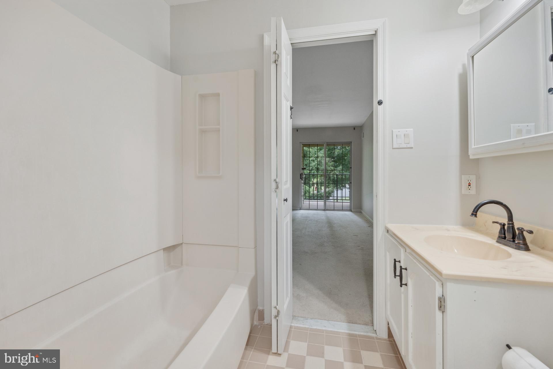 WESTRIDGE ESTATES - Residential Lease