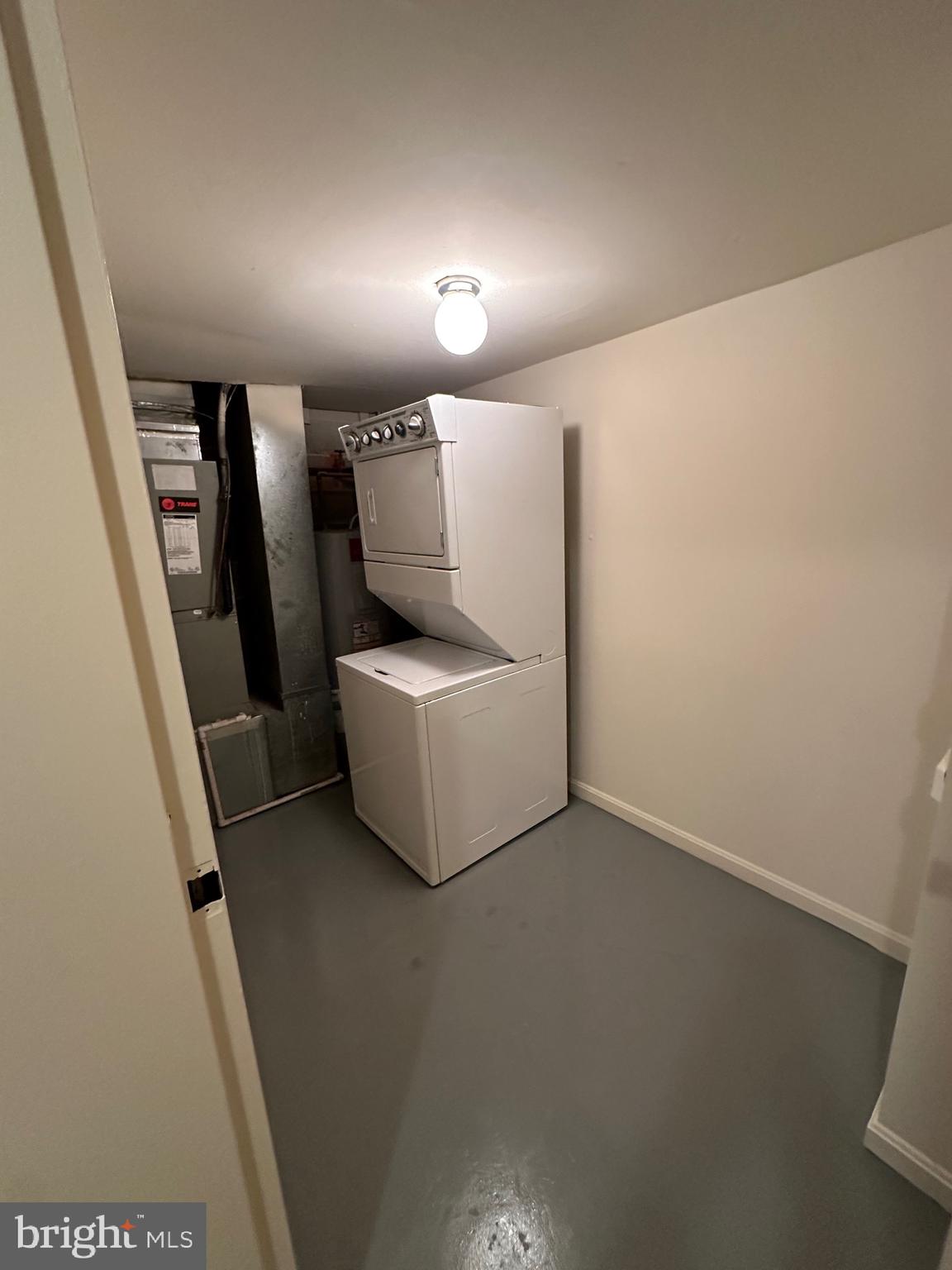 ANNANDALE - Residential Lease