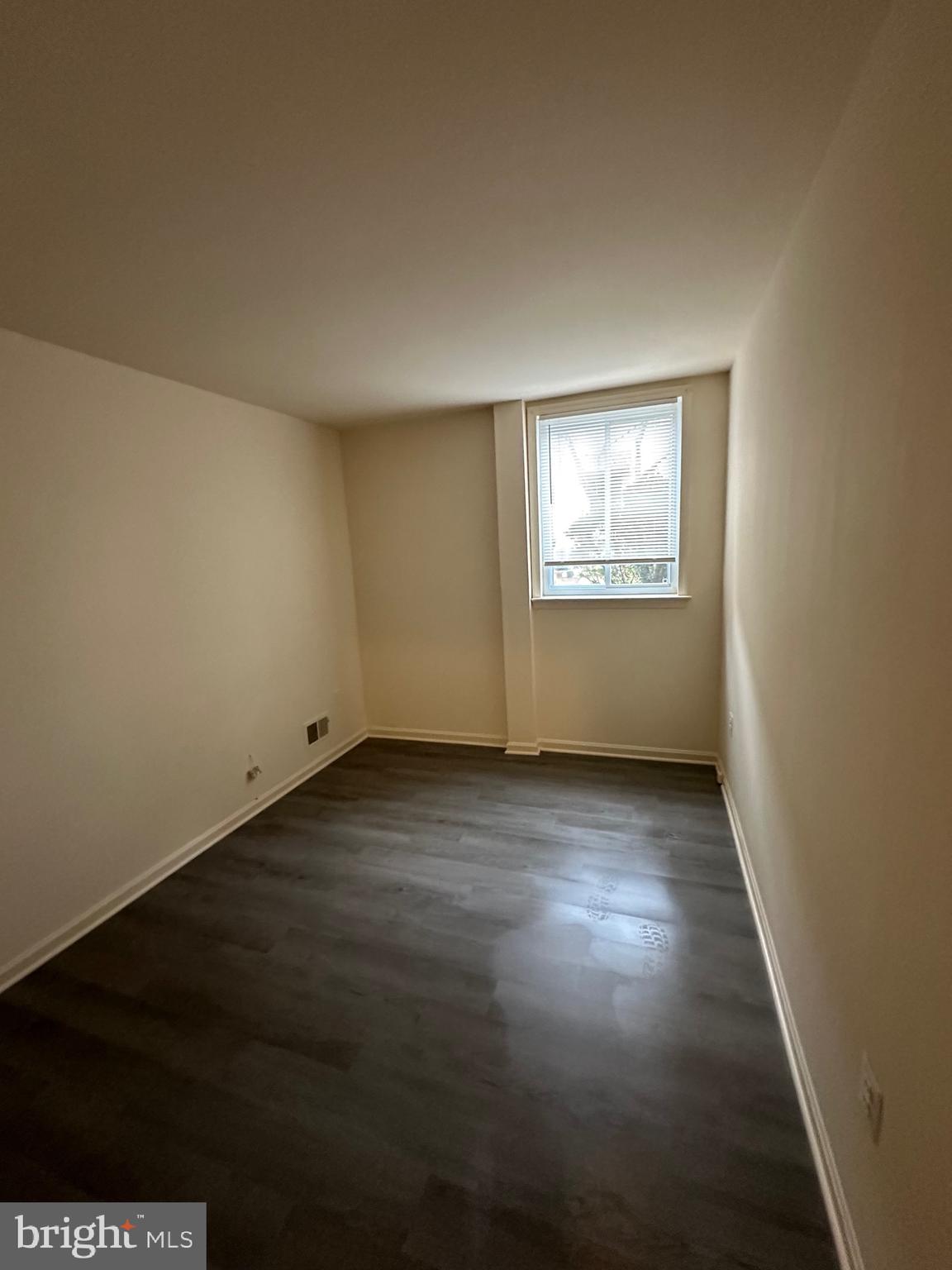 ANNANDALE - Residential Lease