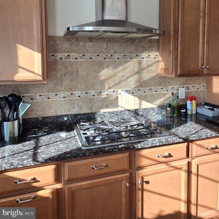 DISCOVERY SQUARE - Residential Lease