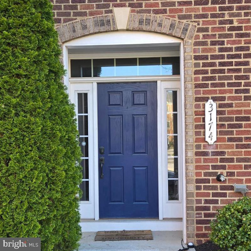 DISCOVERY SQUARE - Residential Lease