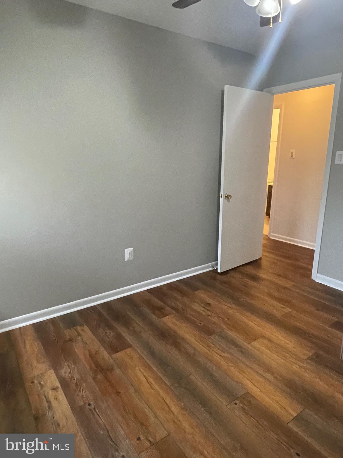 APPLEWALK CONDO - Residential