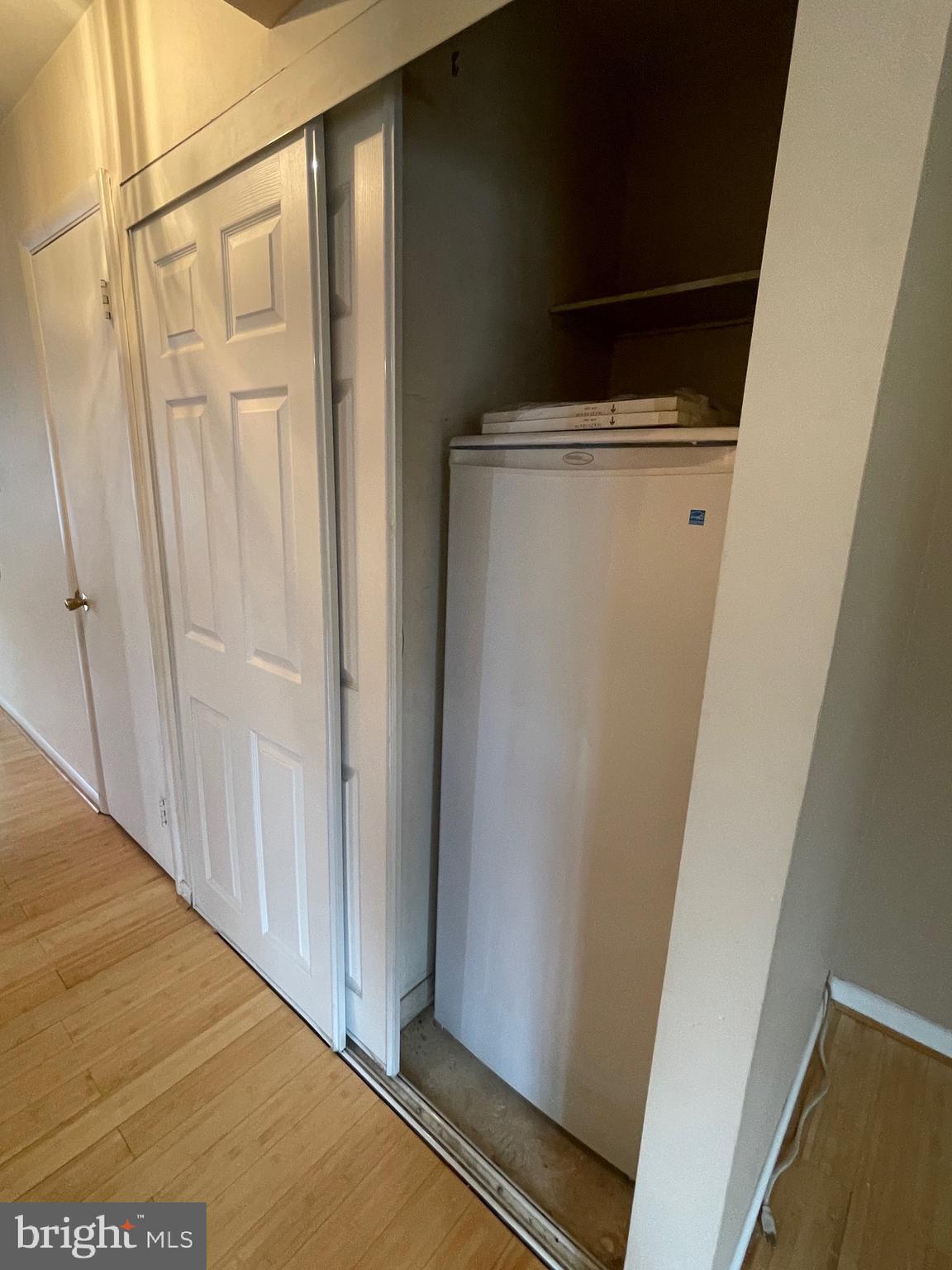 APPLEWALK CONDO - Residential