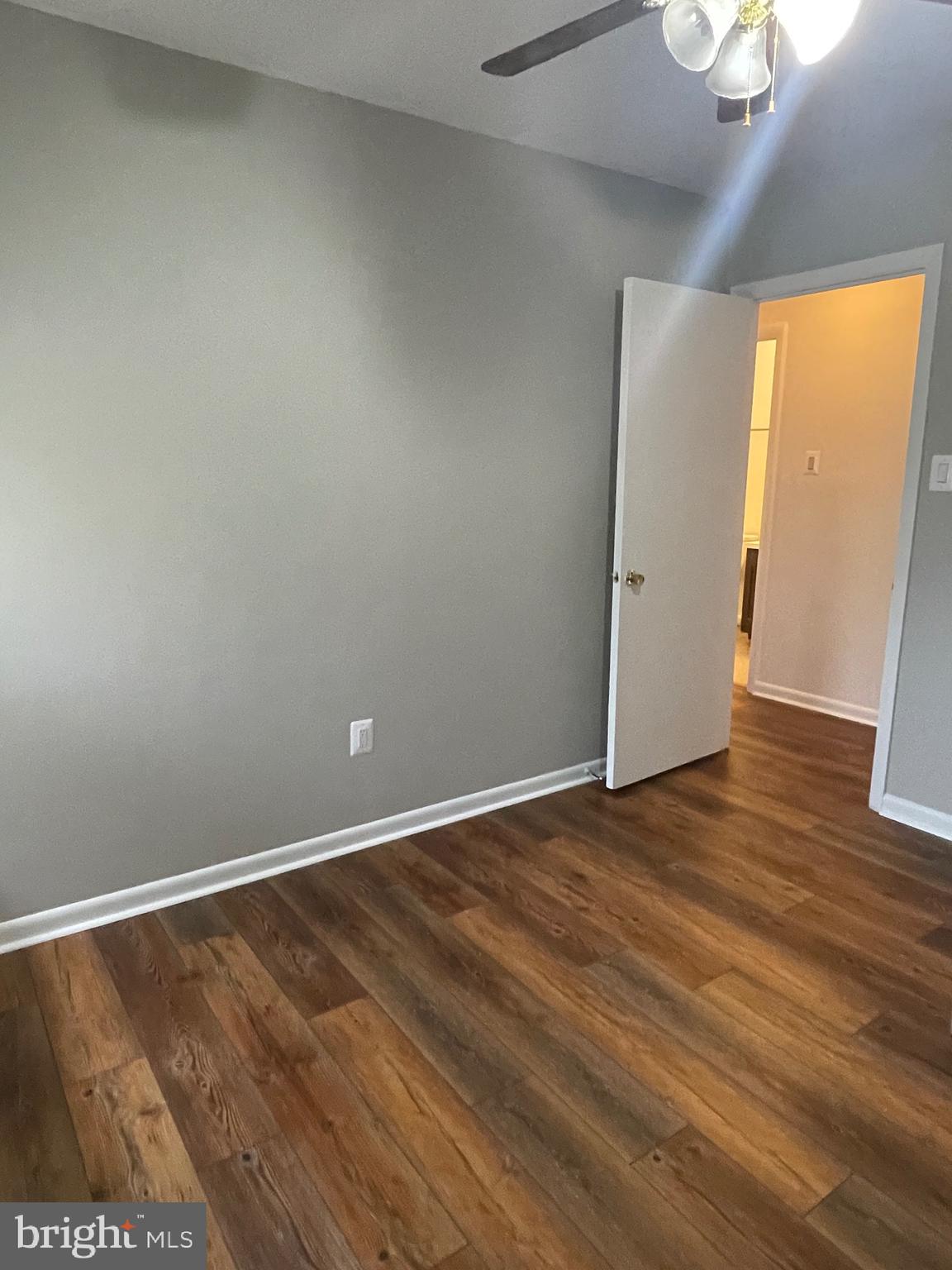 APPLEWALK CONDO - Residential