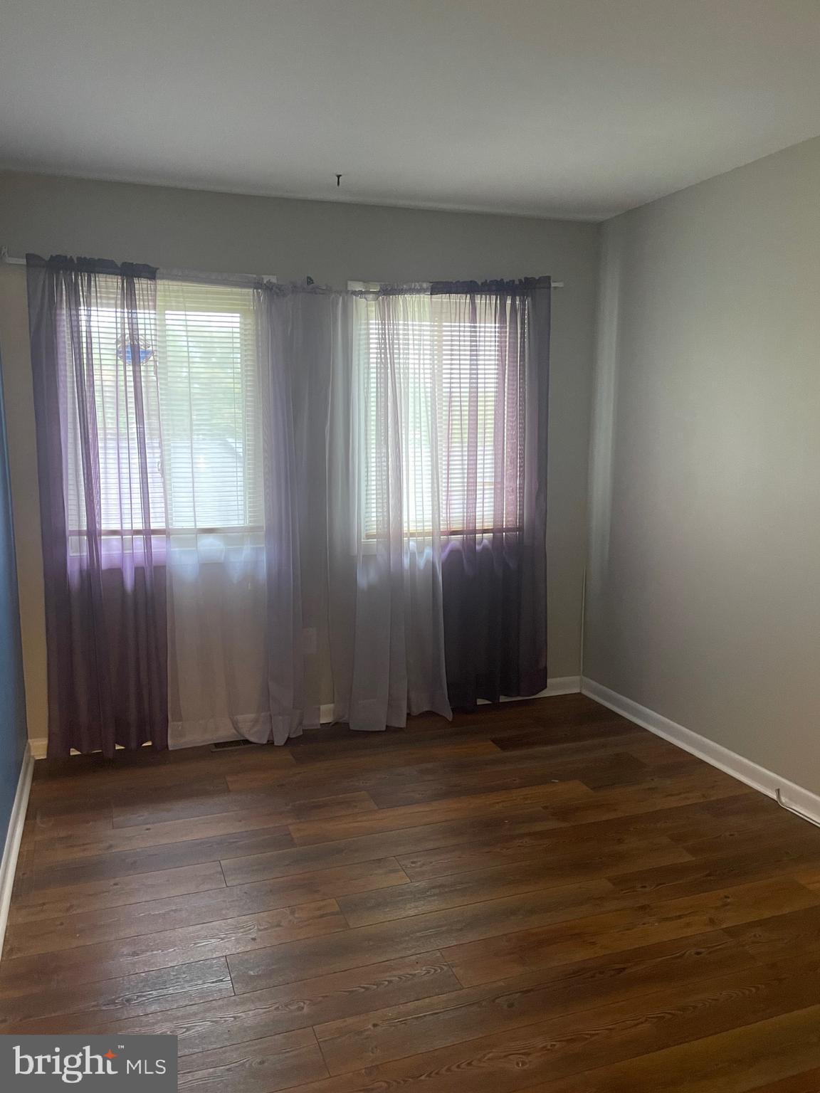 APPLEWALK CONDO - Residential