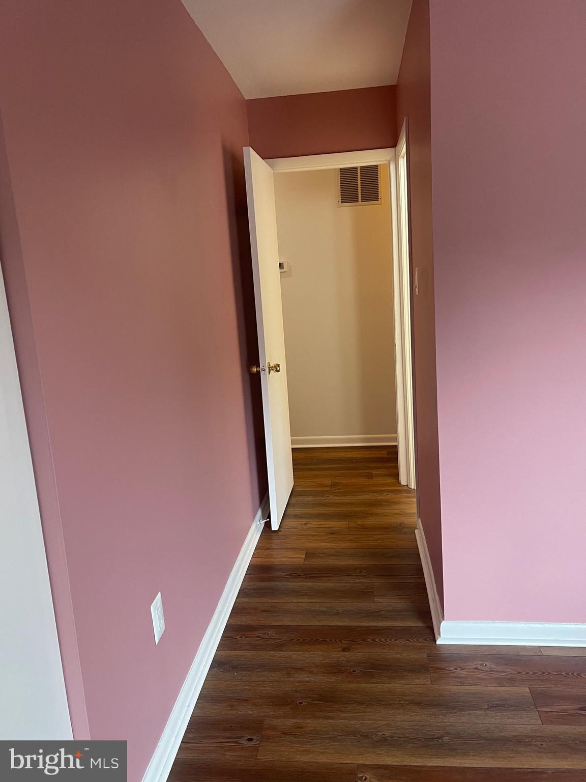 APPLEWALK CONDO - Residential