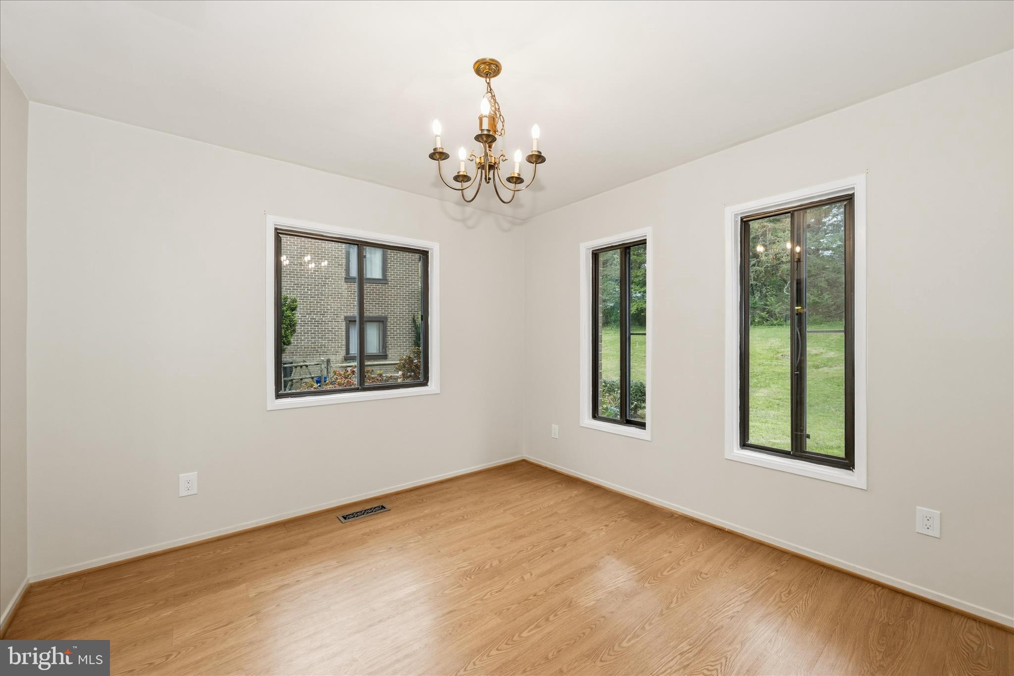 DORSEYS REGARD - Residential