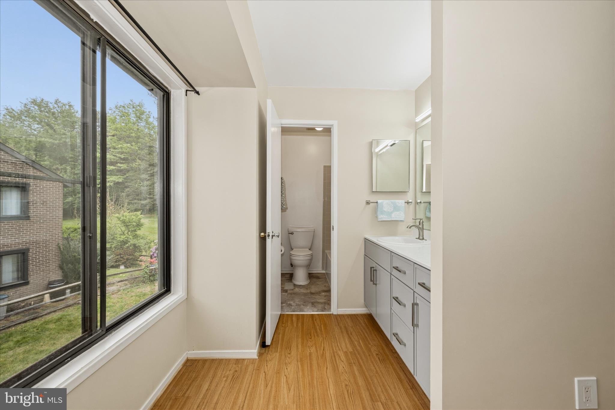 DORSEYS REGARD - Residential