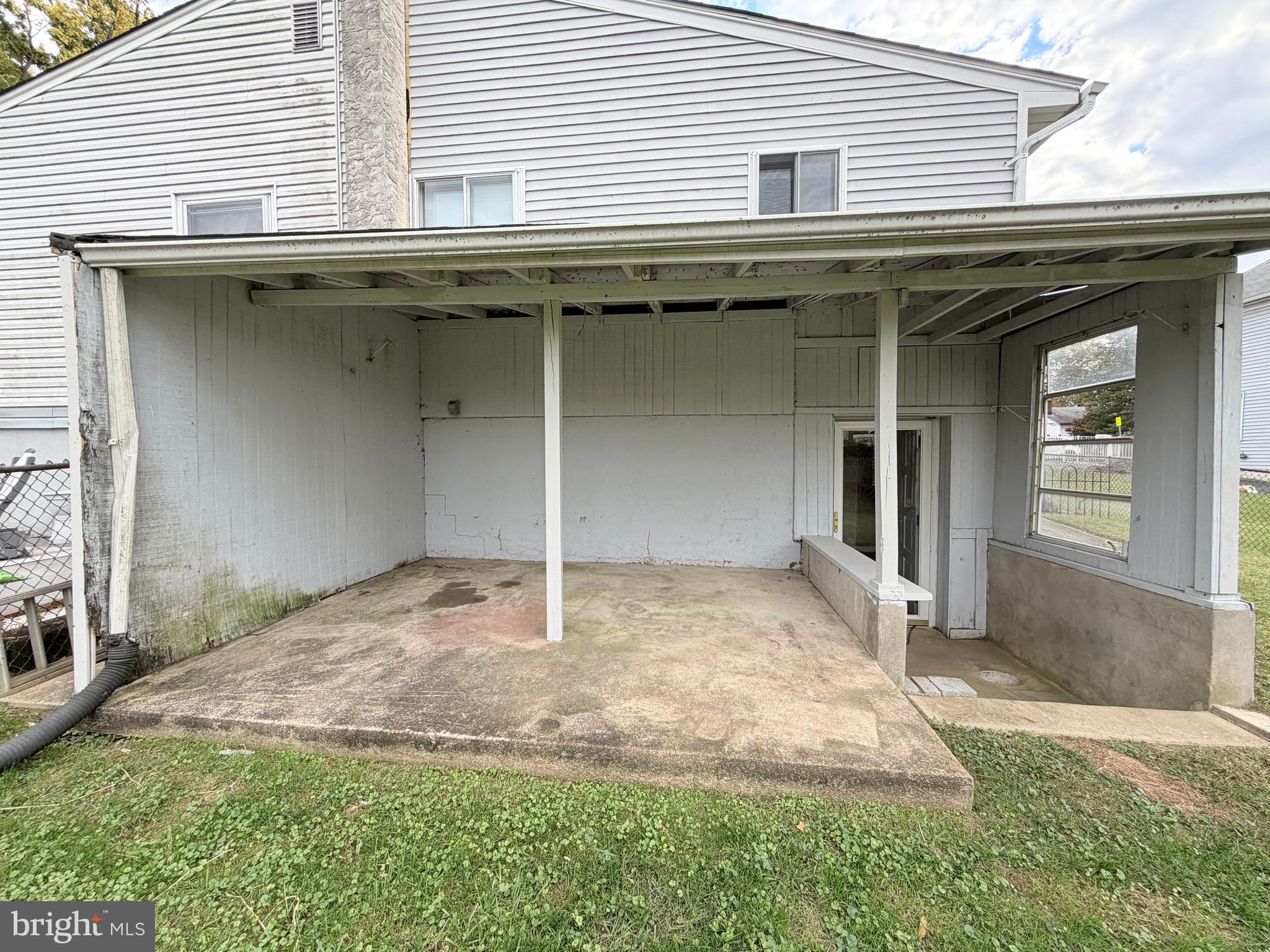 WALNUT HILL - Residential