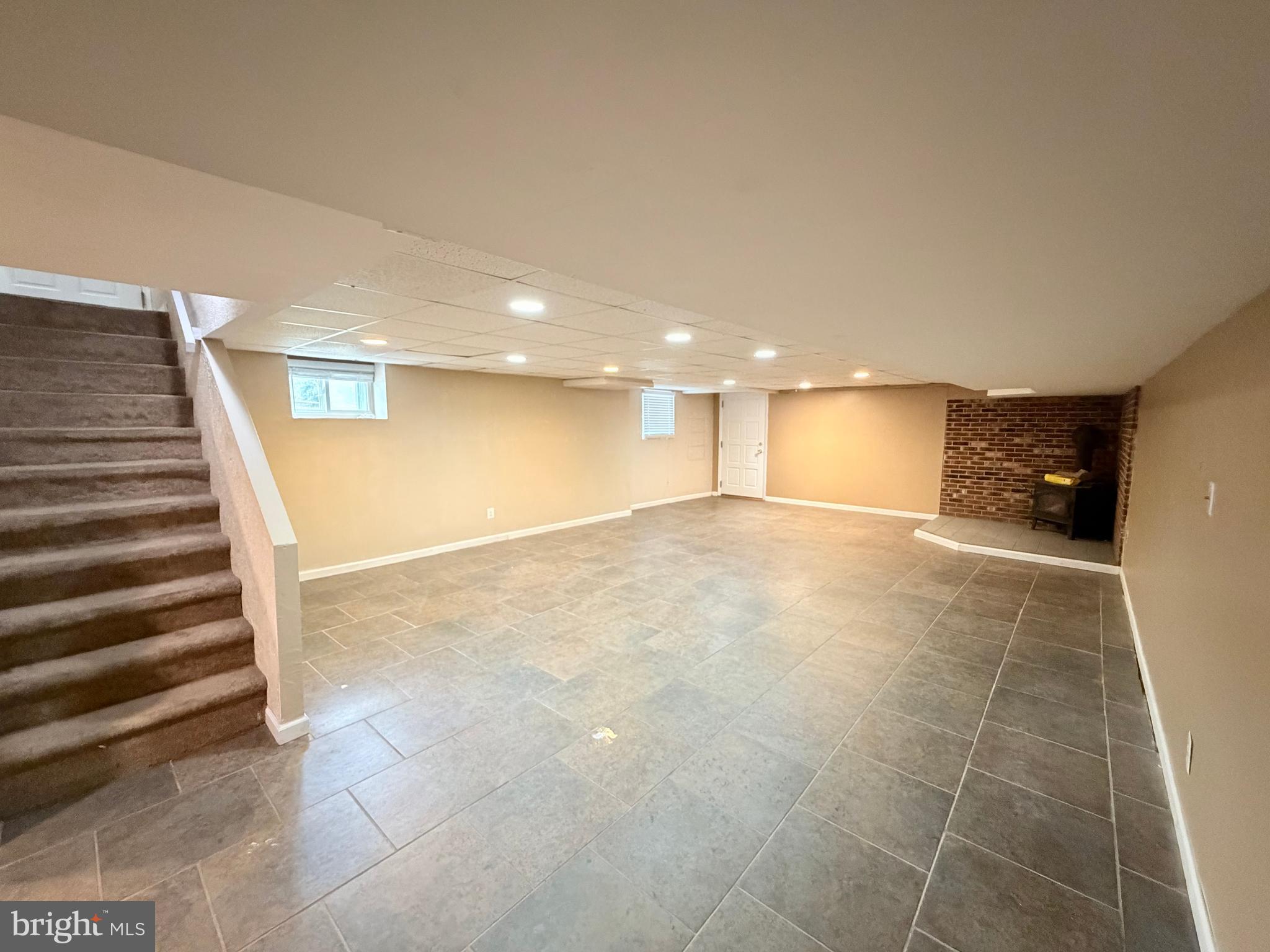 WALNUT HILL - Residential